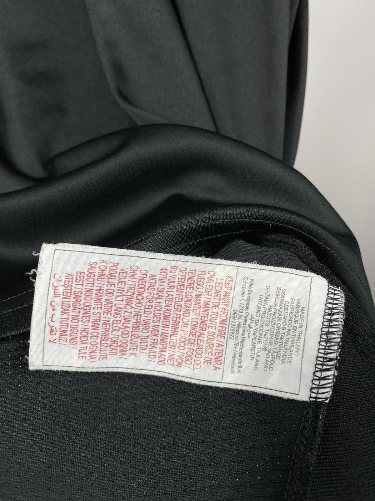 Nike × Vintage Vintage 00s NIKE Total 90 Black Sport Wear Jersey Size US L / EU 52-54 / 3 - 9 Thumbnail