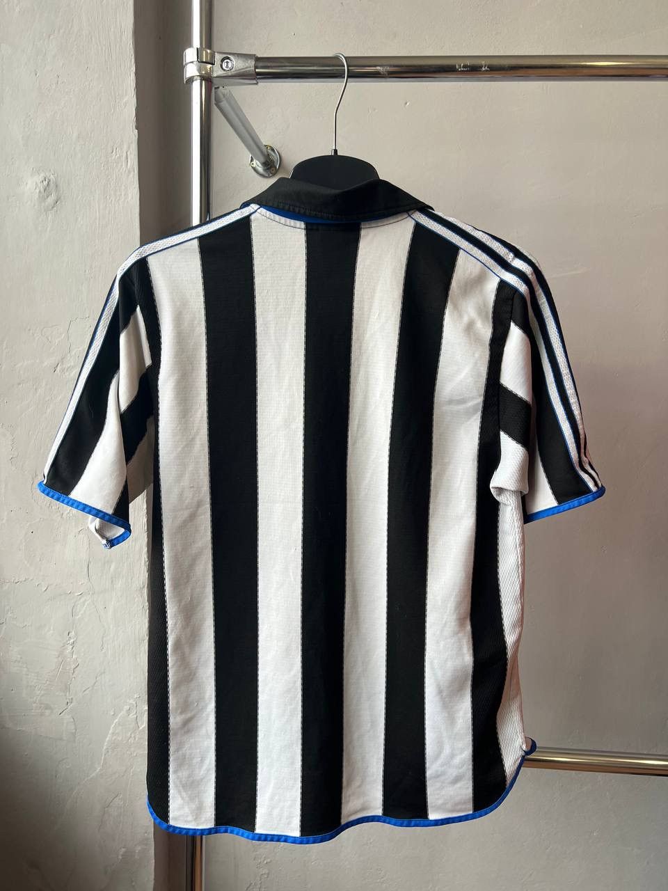 Adidas 2000/01 NEWCASTLE UNITED HOME SOCCER JERSEY FOOTBALL SHIRT L Size US L / EU 52-54 / 3 - 16 Thumbnail