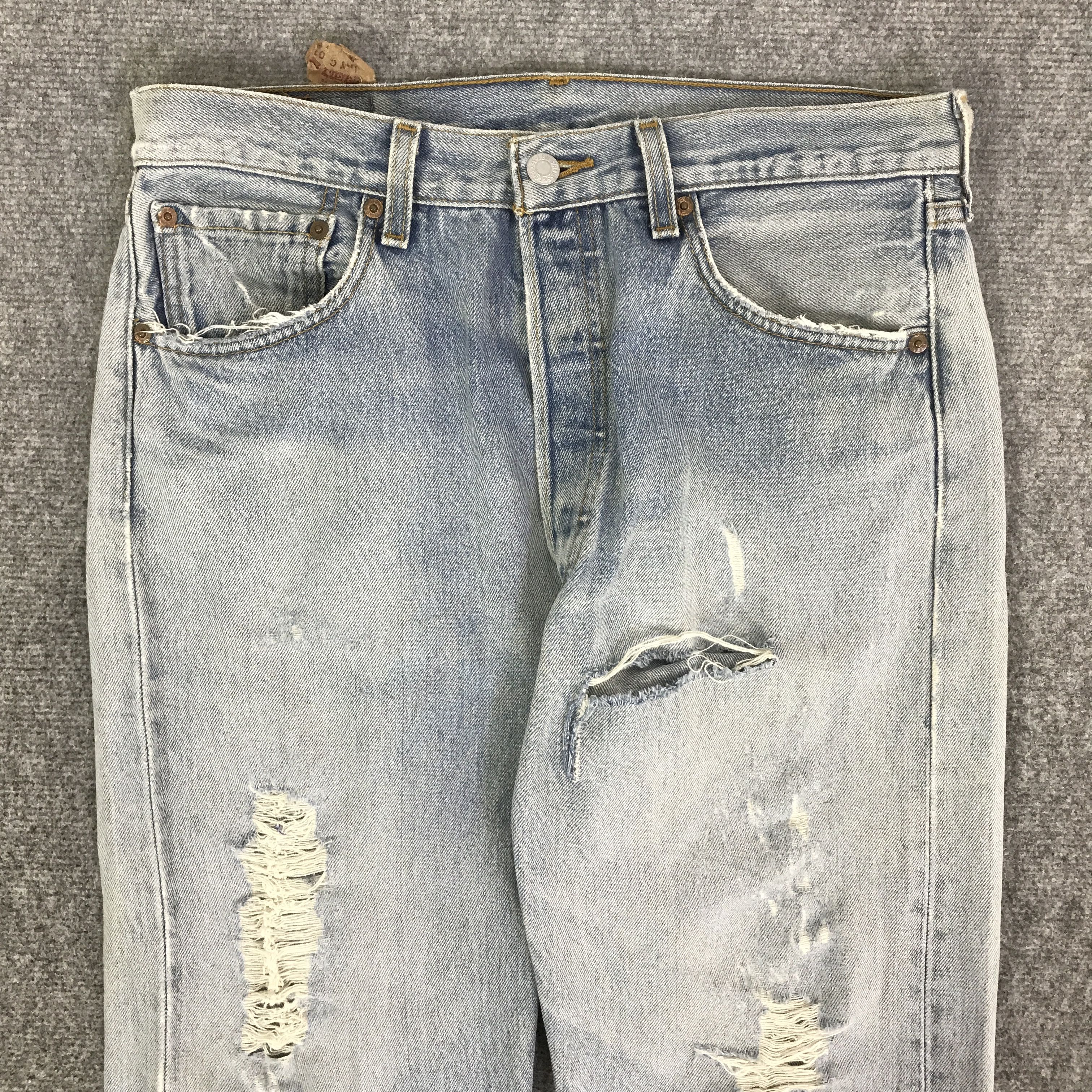 Levi's LEVIS DISTRESSED DENIM WASH FADED PANTA K118B5 Size US 32 / EU 48 - 2 Thumbnail