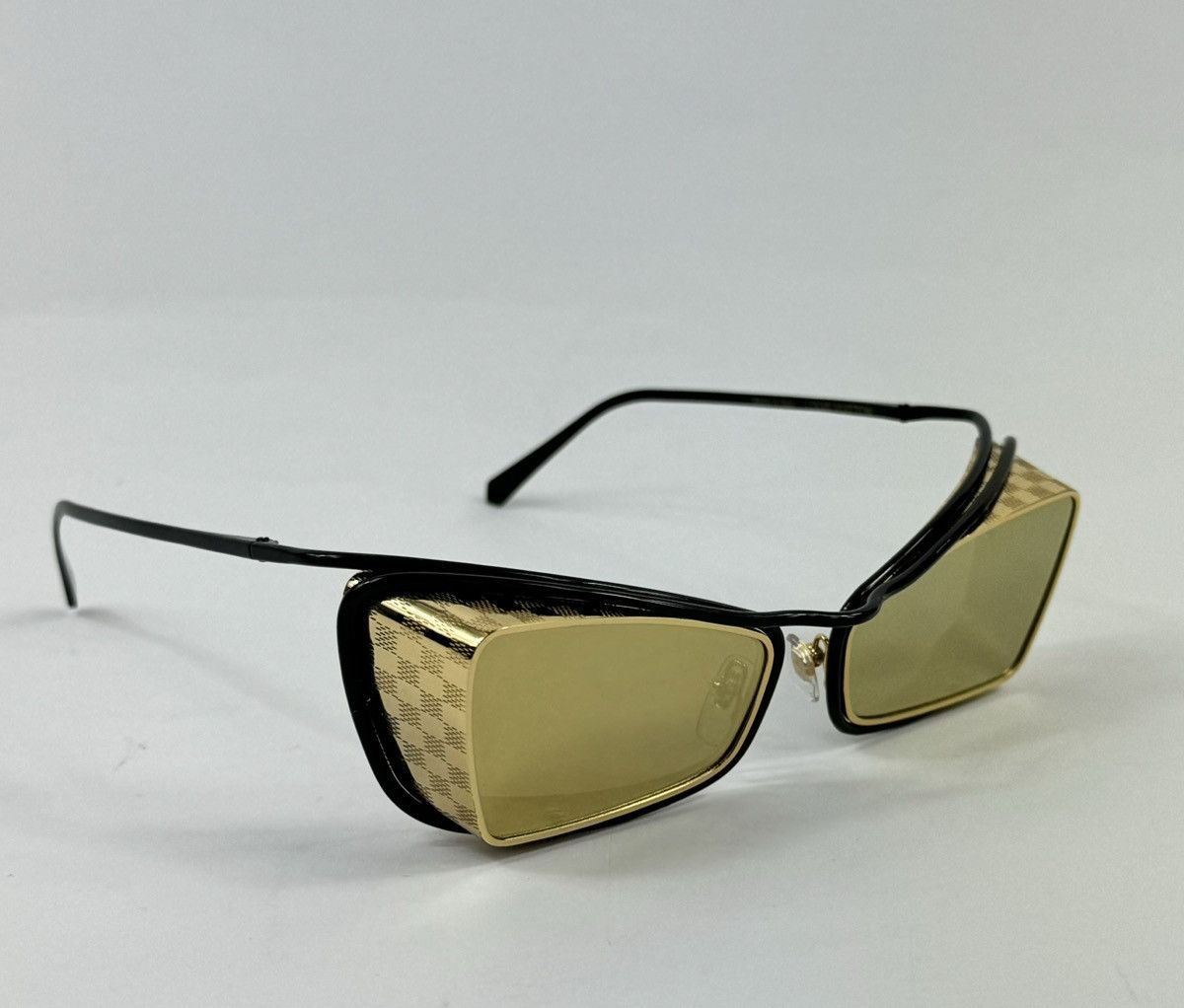 Louis Vuitton 24K GOLD PLATED DAMIER SUNGLASSES (VERY RARE MTO PIECE) Size ONE SIZE - 1 Thumbnail