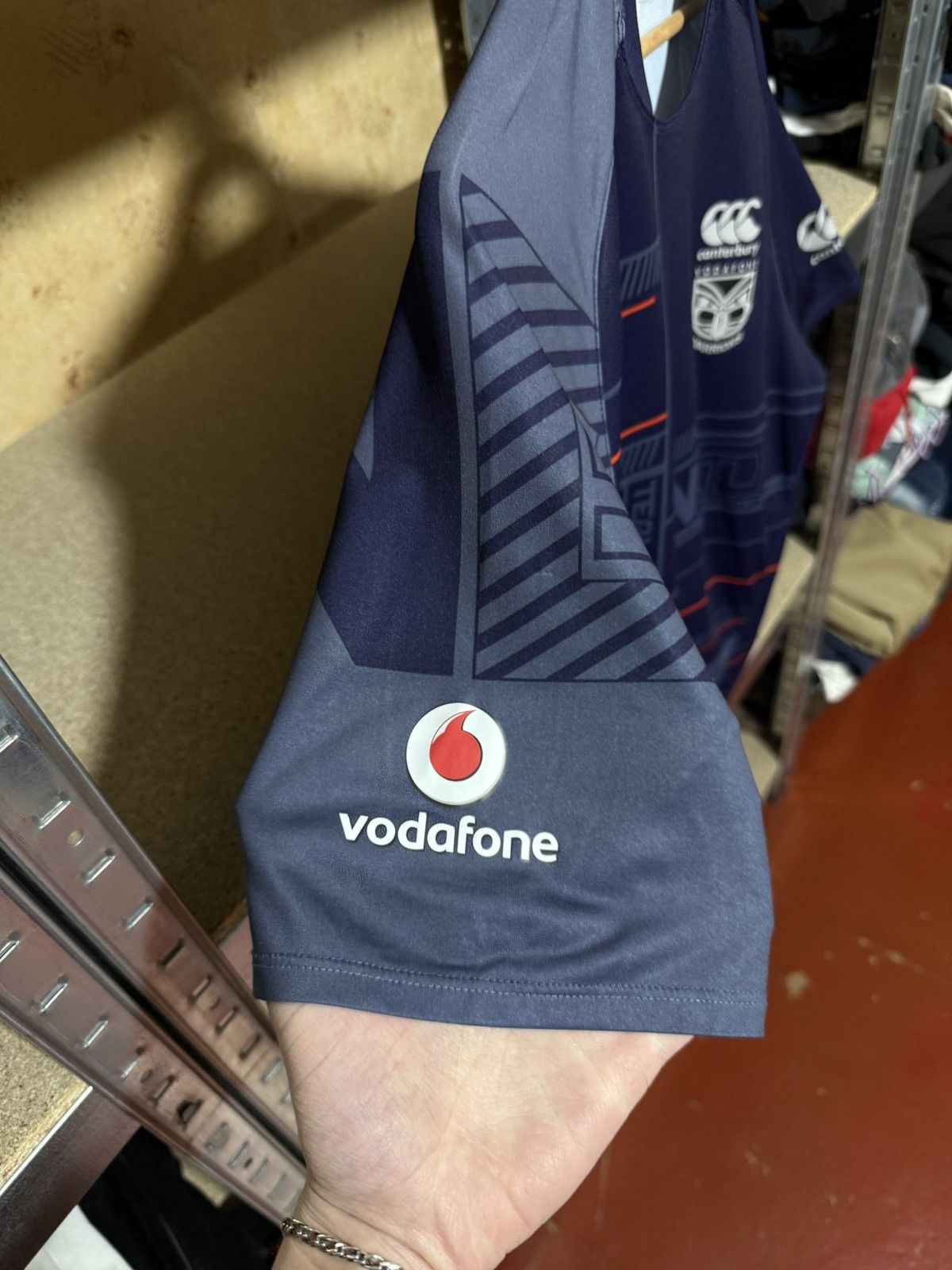 Nike × Vintage Canterbury Vodafone Warriors NRL Retro Rugby Jersey Size US L / EU 52-54 / 3 - 6 Thumbnail