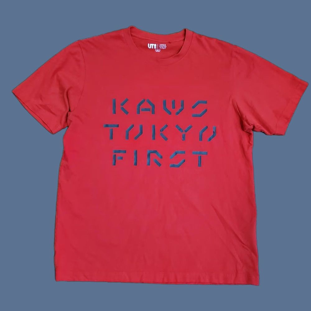 Uniqlo Uniqlo Shirt Mens L Red KAWS TOKYO FIRST UT Collab Graphic Tee Streetwear Size US L / EU 52-54 / 3 - 1 Thumbnail