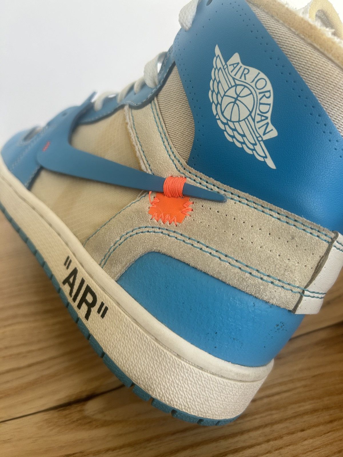 Jordan Brand Off-White x Air Jordan 1 Retro High OG ‘UNC’ Size US 10.5 / EU 43-44 - 10 Thumbnail