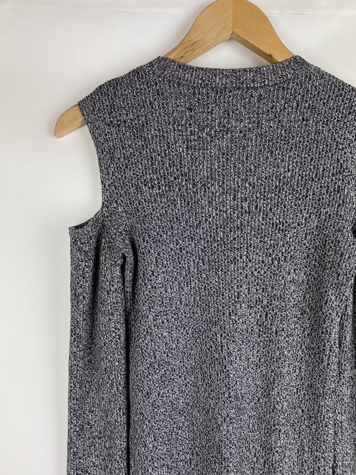 Allsaints Allsaints ladies Bernt open shoulder jumper sweater Size M / US 6-8 / IT 42-44 - 14 Thumbnail