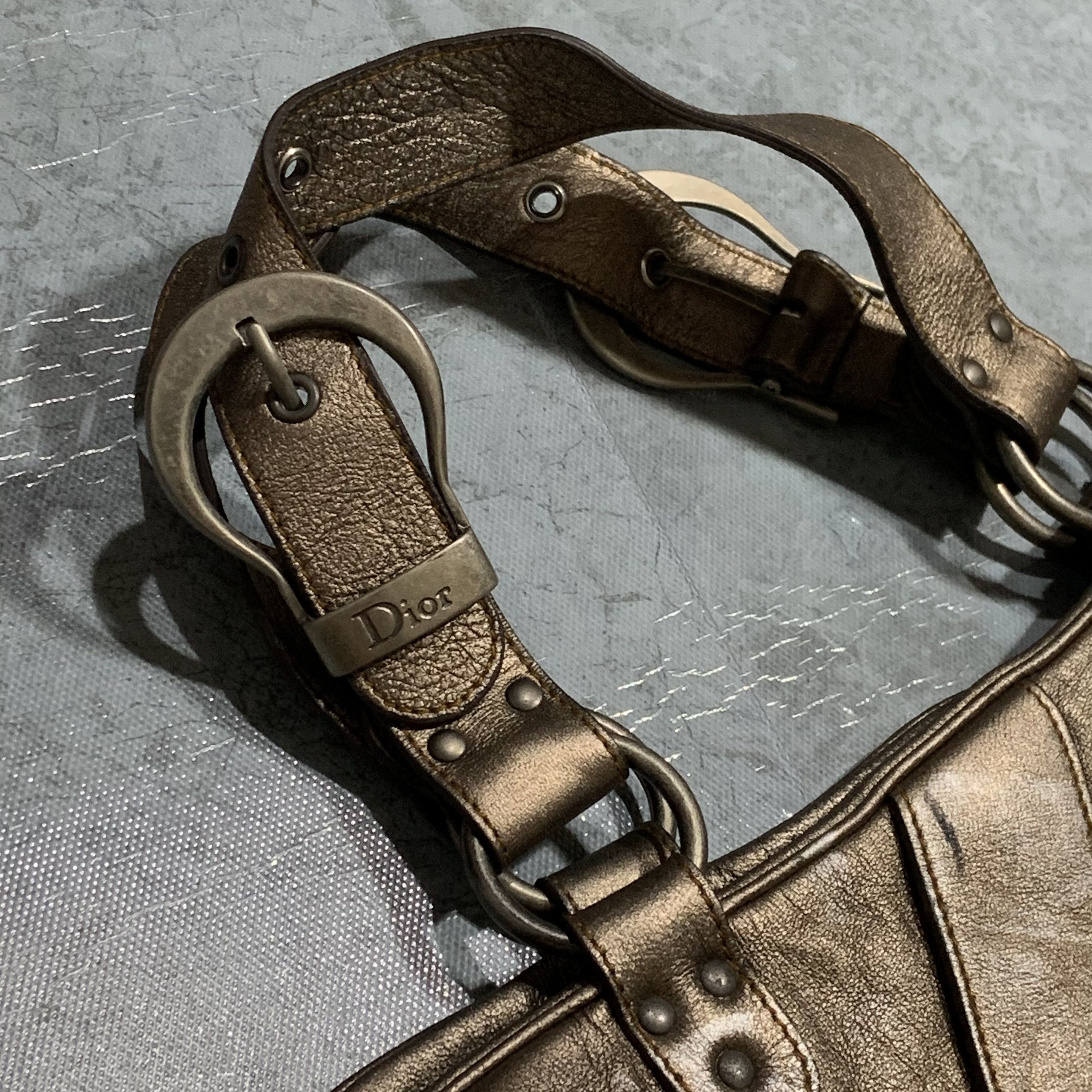 Dior Christian Dior - AW06 - Silver Mettalic Leather Gaucho Bag Size ONE SIZE - 5 Thumbnail
