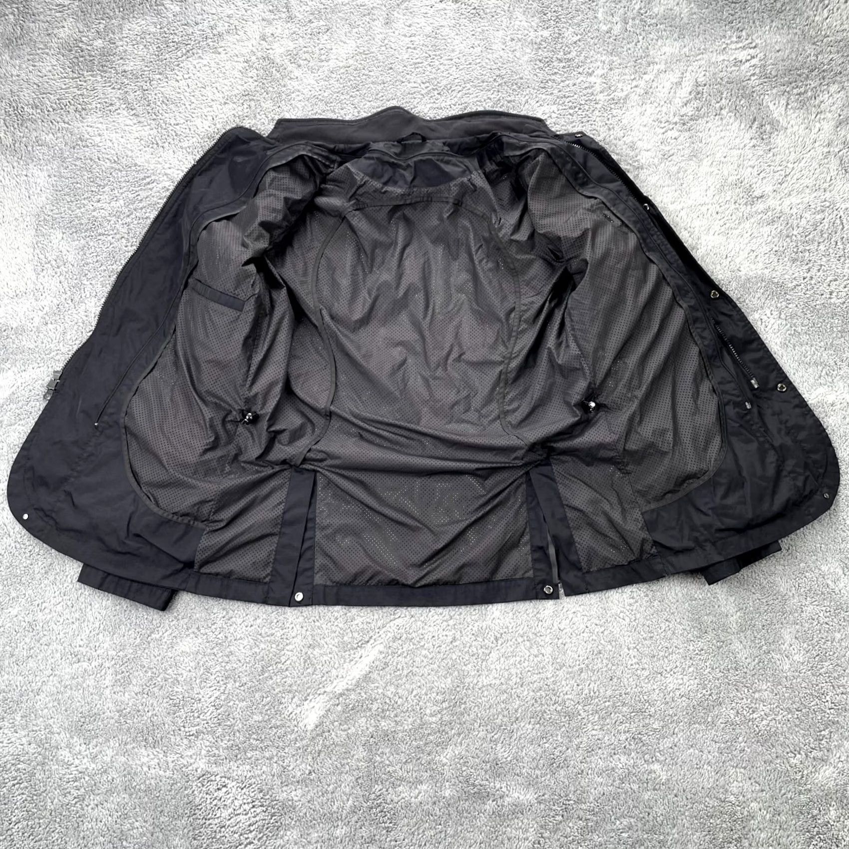 Lululemon Lululemon Jacket Mens Cadence Black Windbreaker Water Resistant Full Zip 2 In 1 Coat Blazer Outdoor Athleisure M Adult Mens Size 40R - 7 Thumbnail