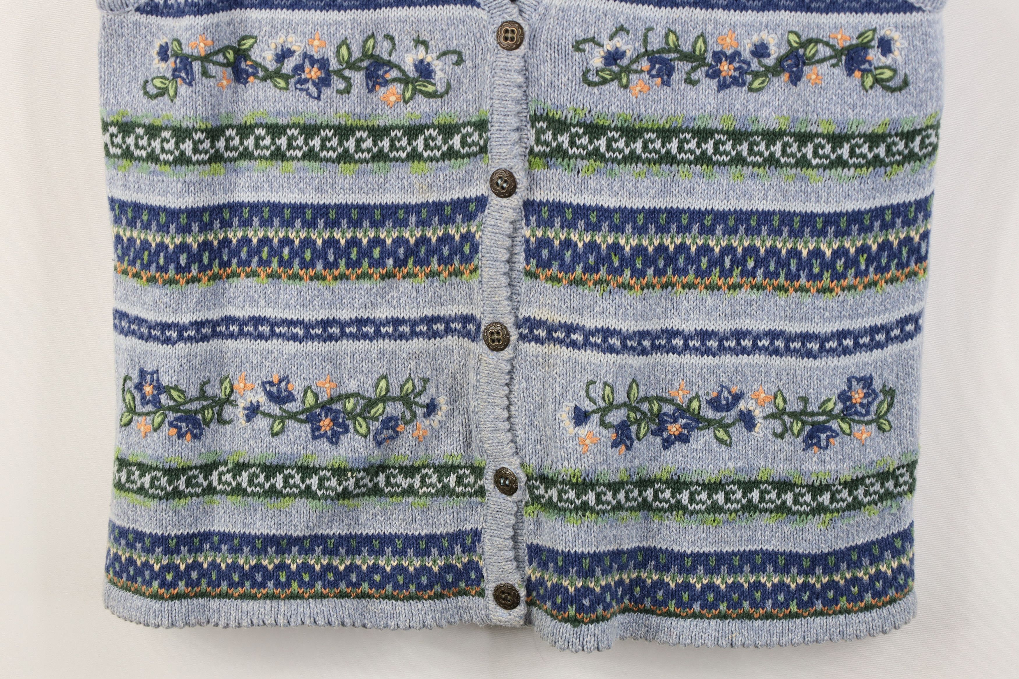 Vintage Vintage 90s Streetwear Embroidered Fair Isle Sweater Vest Size S / US 4 / IT 40 - 3 Thumbnail