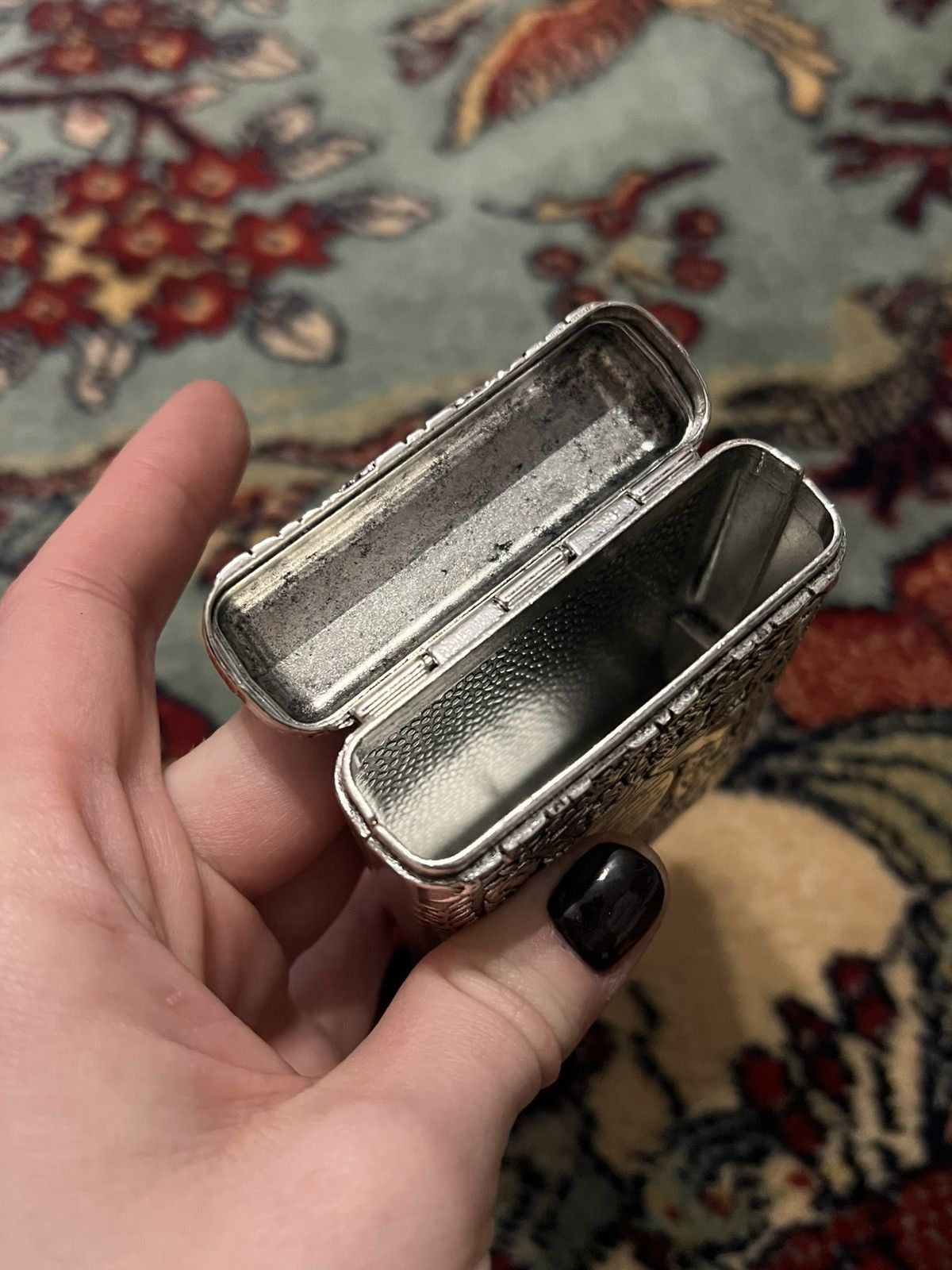 Vintage Vintage embossed cigarette case angel floral renaissance Size ONE SIZE - 21 Thumbnail