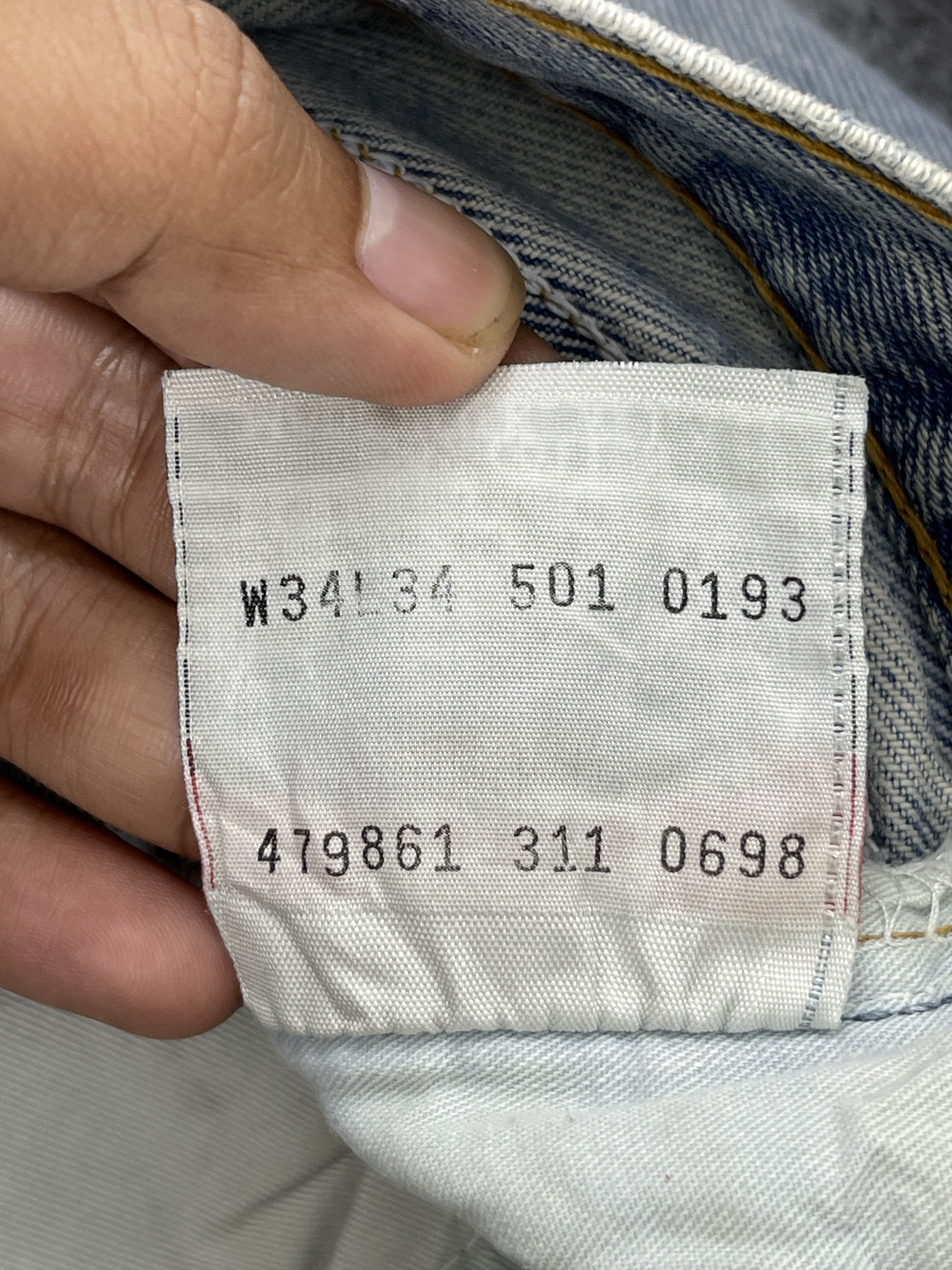 Levi's × Vintage Vintage 90s Levis 501 Light Washed Distressed Jeans Size US 33 - 8 Thumbnail