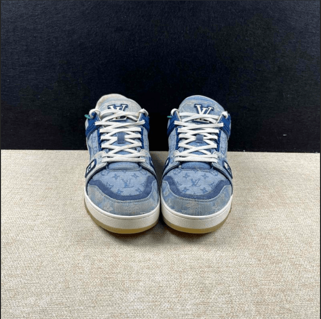 Louis Vuitton Louis Vuitton low-top sneakers Size US 10 / EU 43 - 2 Thumbnail