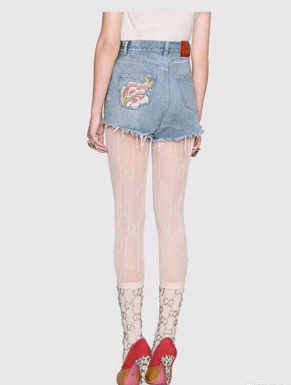 Gucci Gucci Floral Embroidered Denim Shorts Size 24-2506 Size 33" - 8 Thumbnail