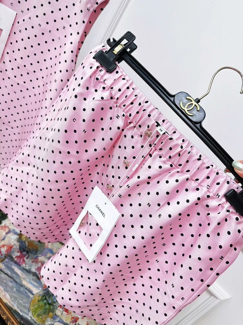 Chanel Chanel 24P Pink Polka Dot Silk Shorts Size 37" - 5 Thumbnail