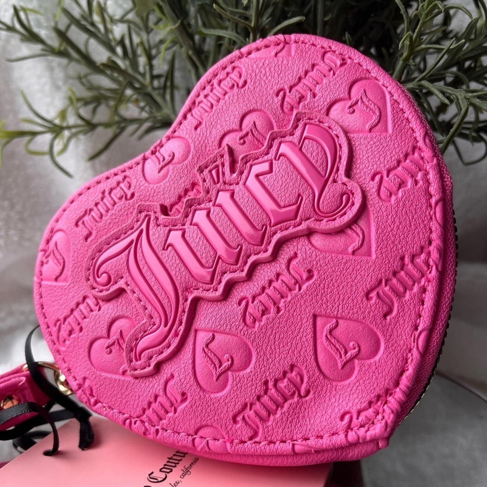 Juicy Couture Jeans Juicy Couture Upgrade U Pink Heart Zip Around Wristlet Size ONE SIZE - 3 Thumbnail