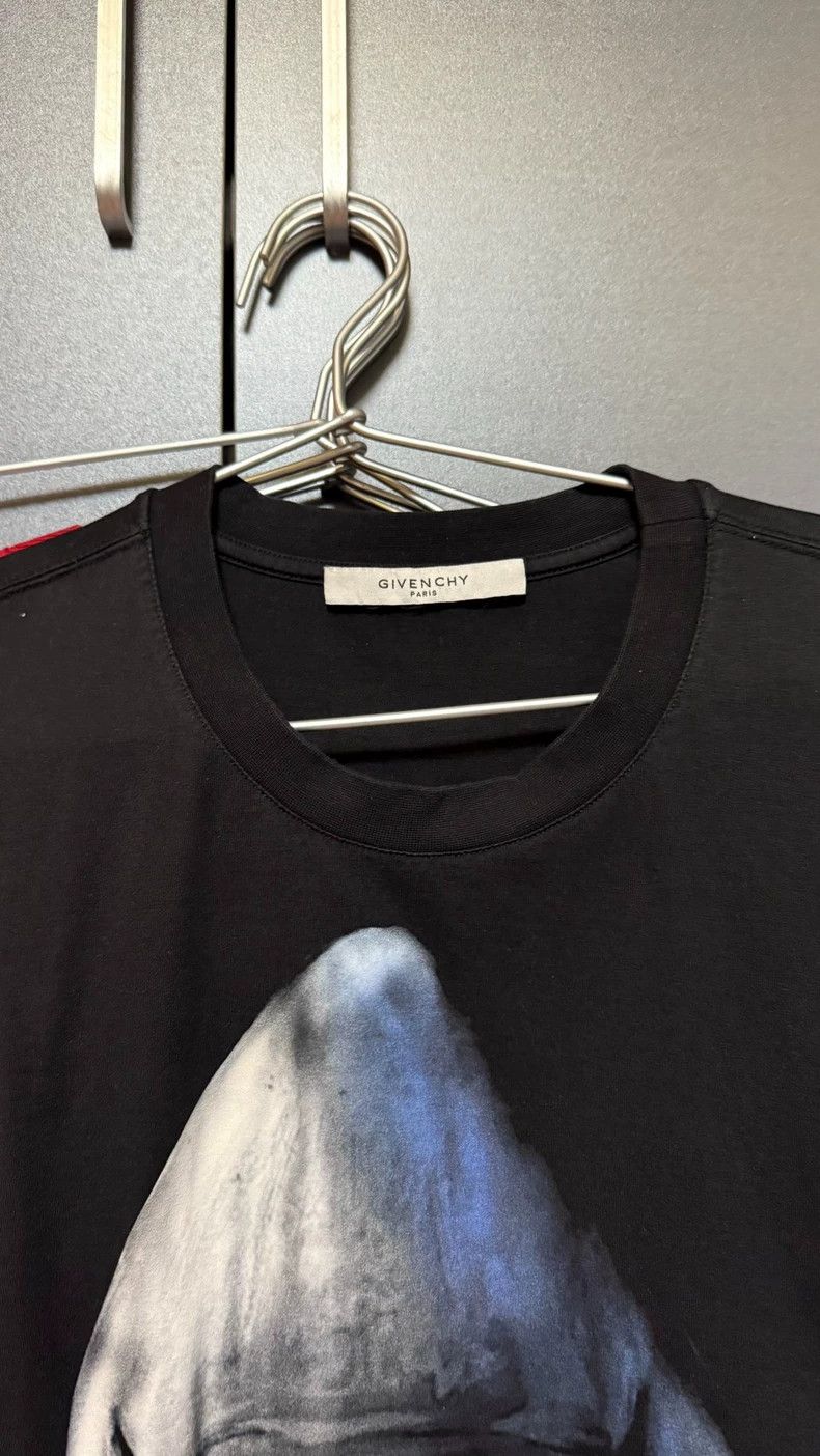 Givenchy Givenchy Authentic Men's T-Shirt Size US L / EU 52-54 / 3 - 2 Thumbnail