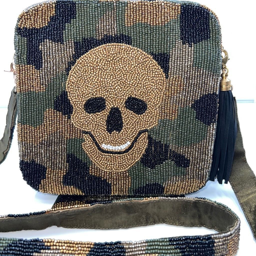Other Moyna Fully Beaded Satin Back Camouflage Skull Crossbody Size ONE SIZE - 1 Thumbnail