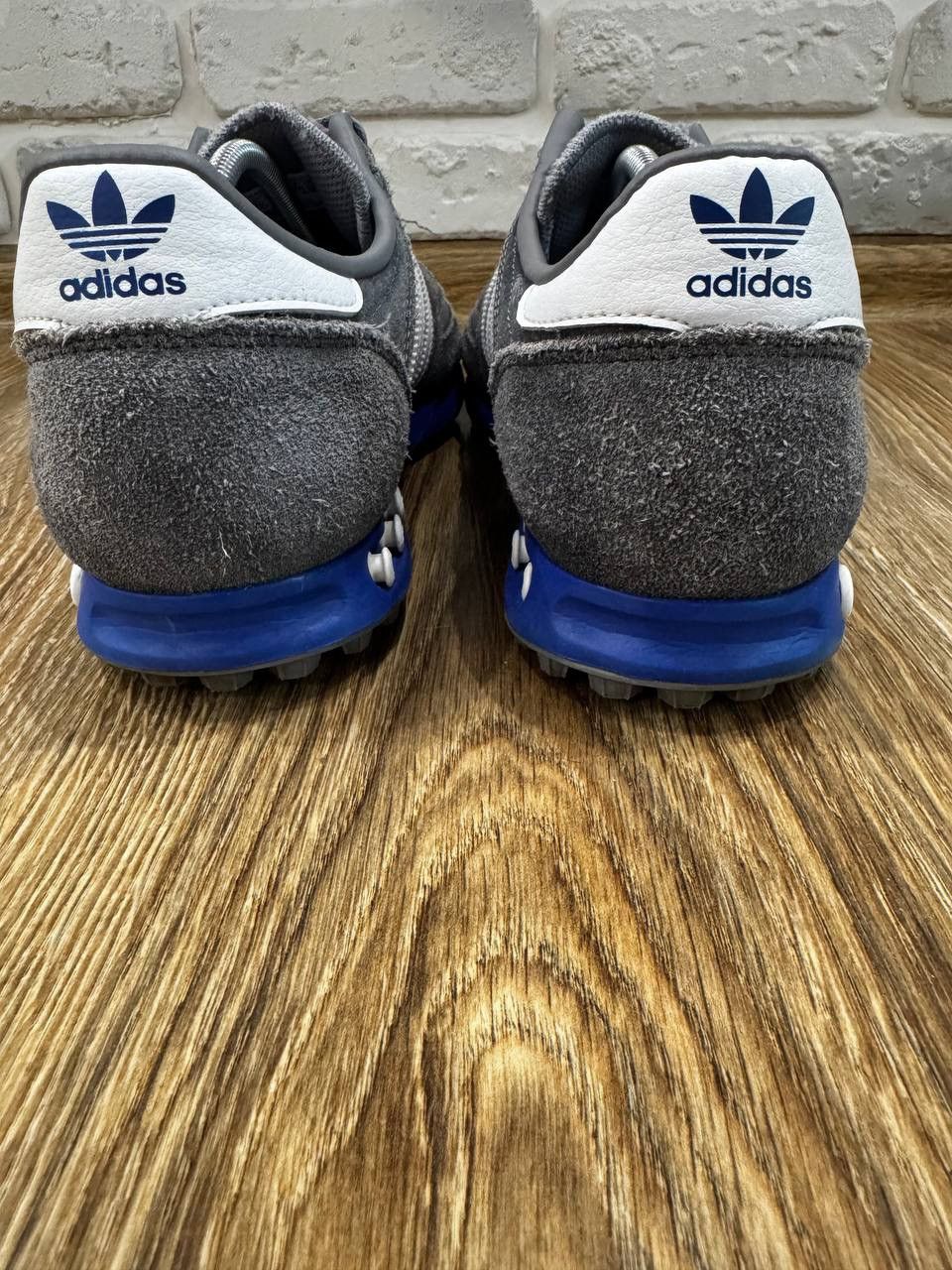 Adidas Adidas La Trainer Retro Sneakers Grey Trainers Size US 9.5 / EU 42-43 - 8 Thumbnail