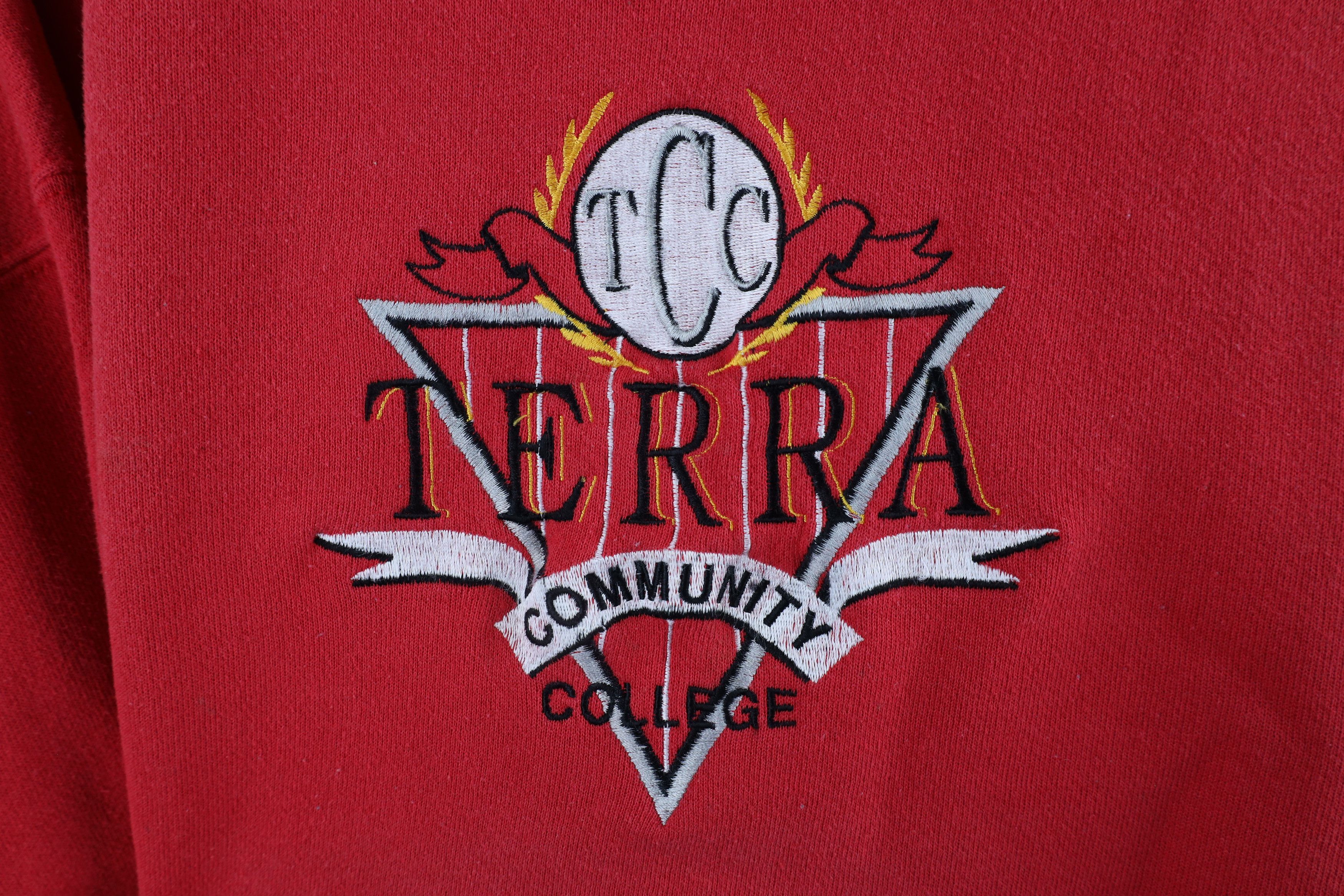 Vintage Vintage 90s Terra Community College Crewneck Sweatshirt USA Size US XXL / EU 58 / 5 - 4 Thumbnail