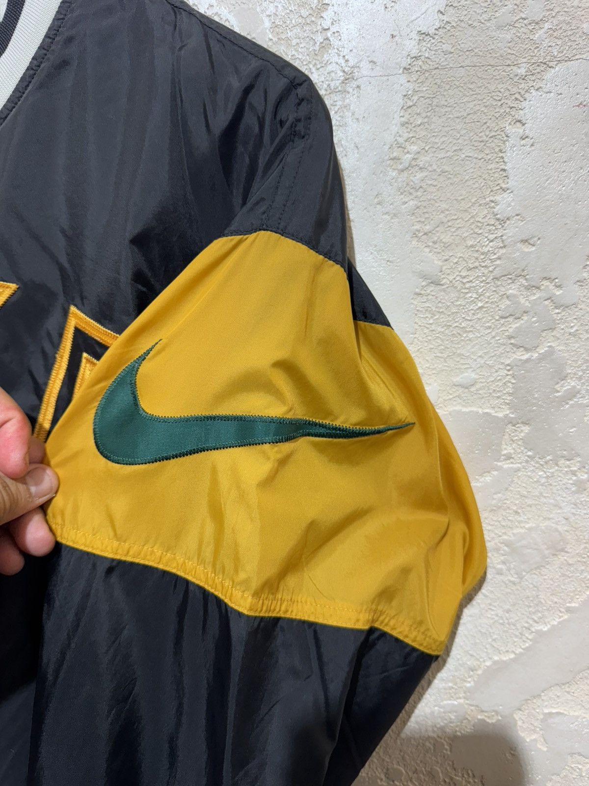 Other Nike Vintage Black Nylon Sweatshirt/Jacket Big Nike Logo Size US S / EU 44-46 / 1 - 5 Thumbnail