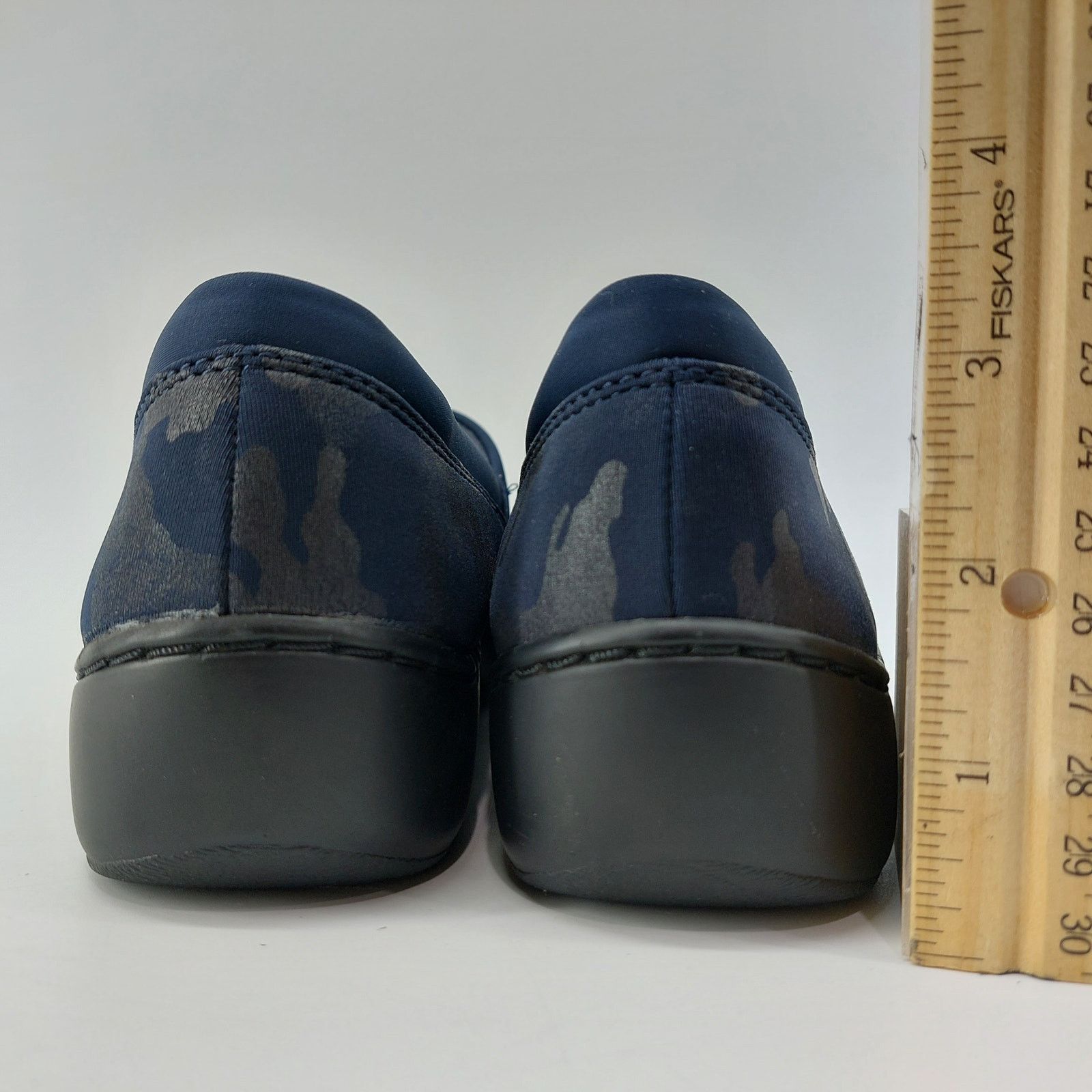 Clarks Clarks Cora Heather Interest Camo Navy Blue Loafers Size 8 Size US 8 / IT 38 - 10 Thumbnail
