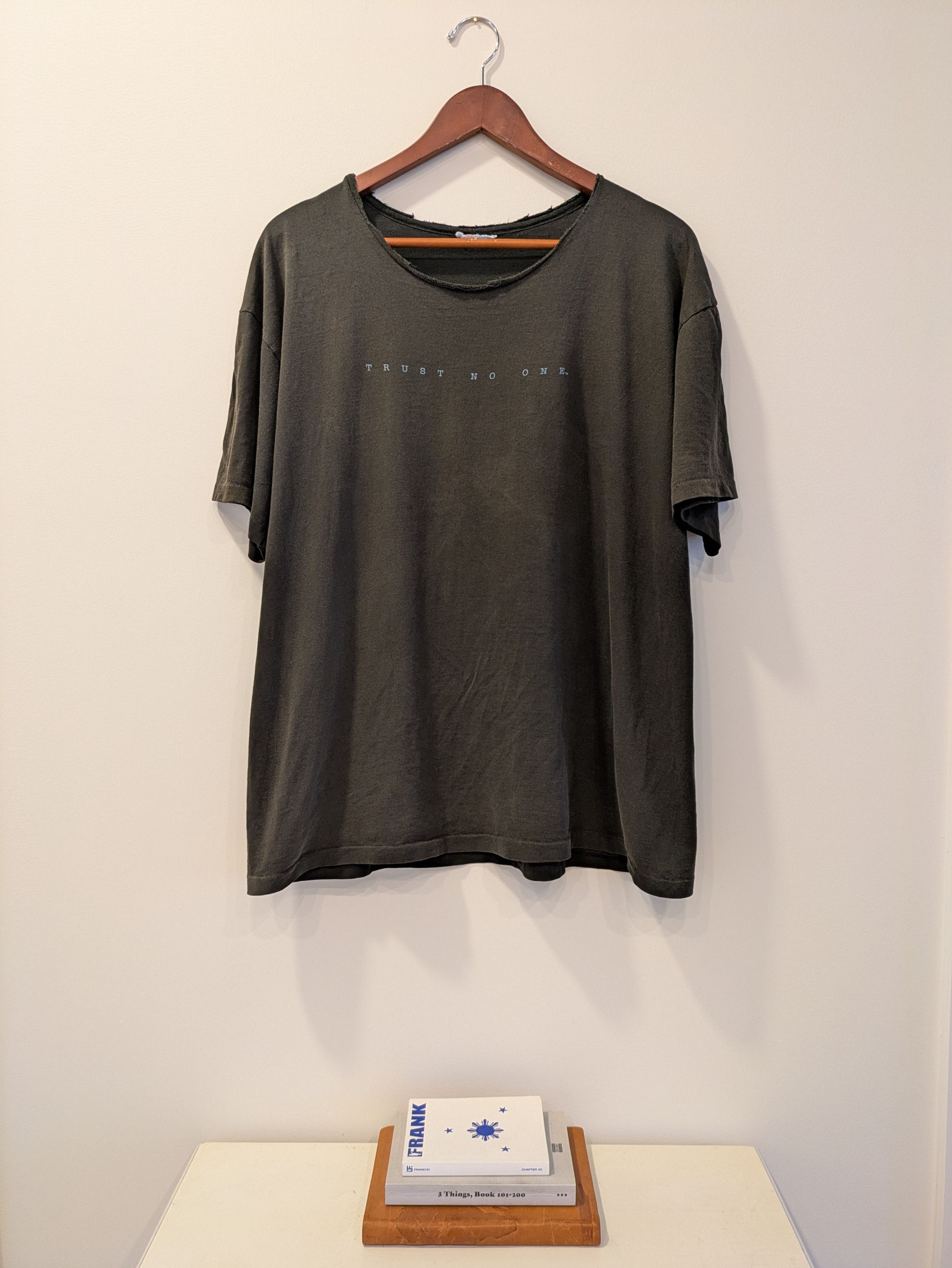1995 X "Trust No One" X-Files t-shirt by Backstage Pass