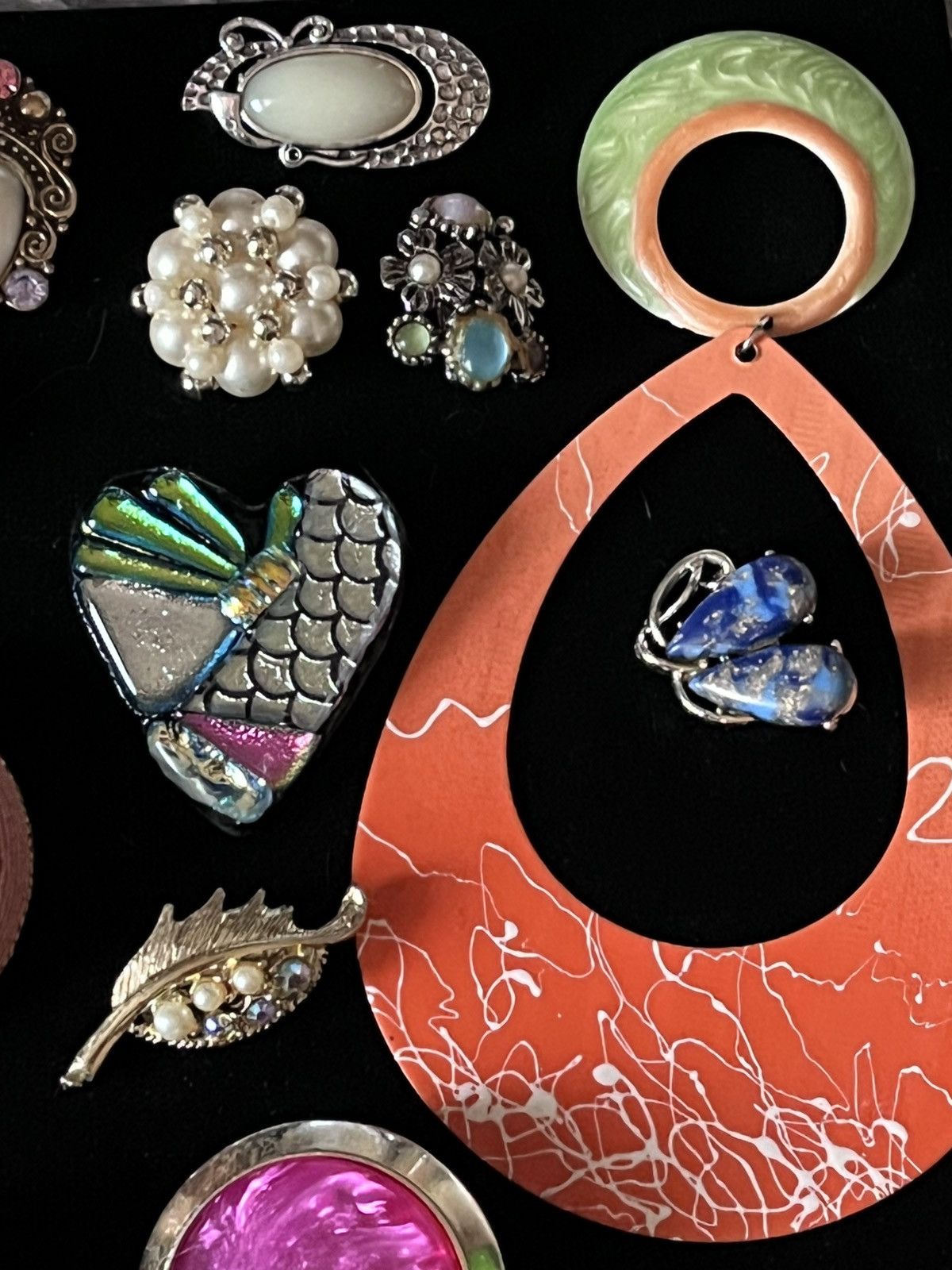Other 13 repurposed up-cycled or repaired brooches Size ONE SIZE - 3 Thumbnail