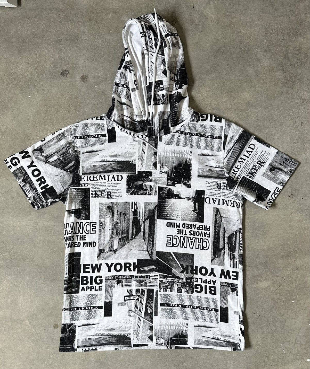 Japanese Brand VINTAGE SMACK NEWSPAPER SHORT SLEEVE HOODIE Size US M / EU 48-50 / 2 - 1 Thumbnail