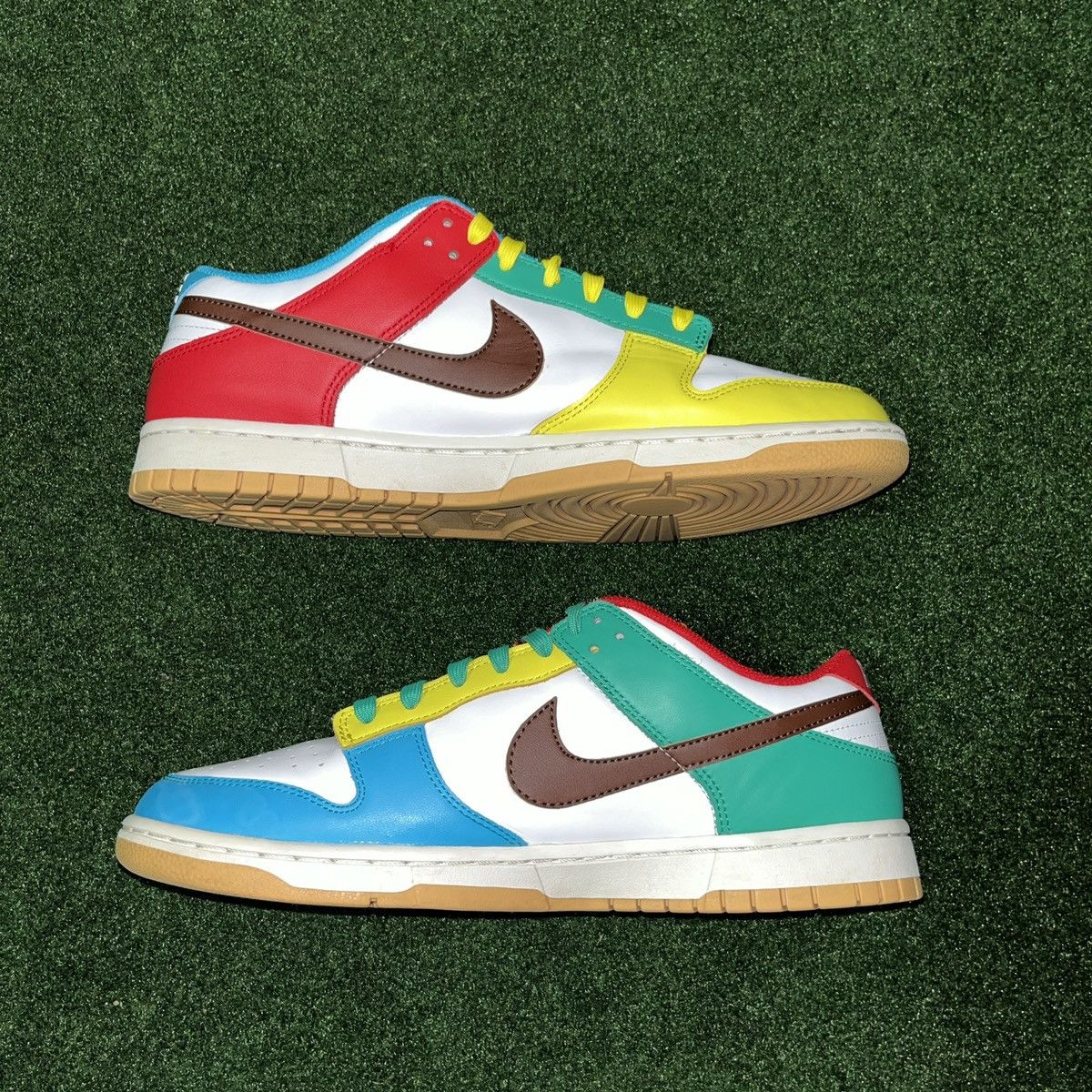 Nike Size 11 - Nike Dunk SE Low Free.99 - White Size US 11 / EU 44 - 4 Thumbnail