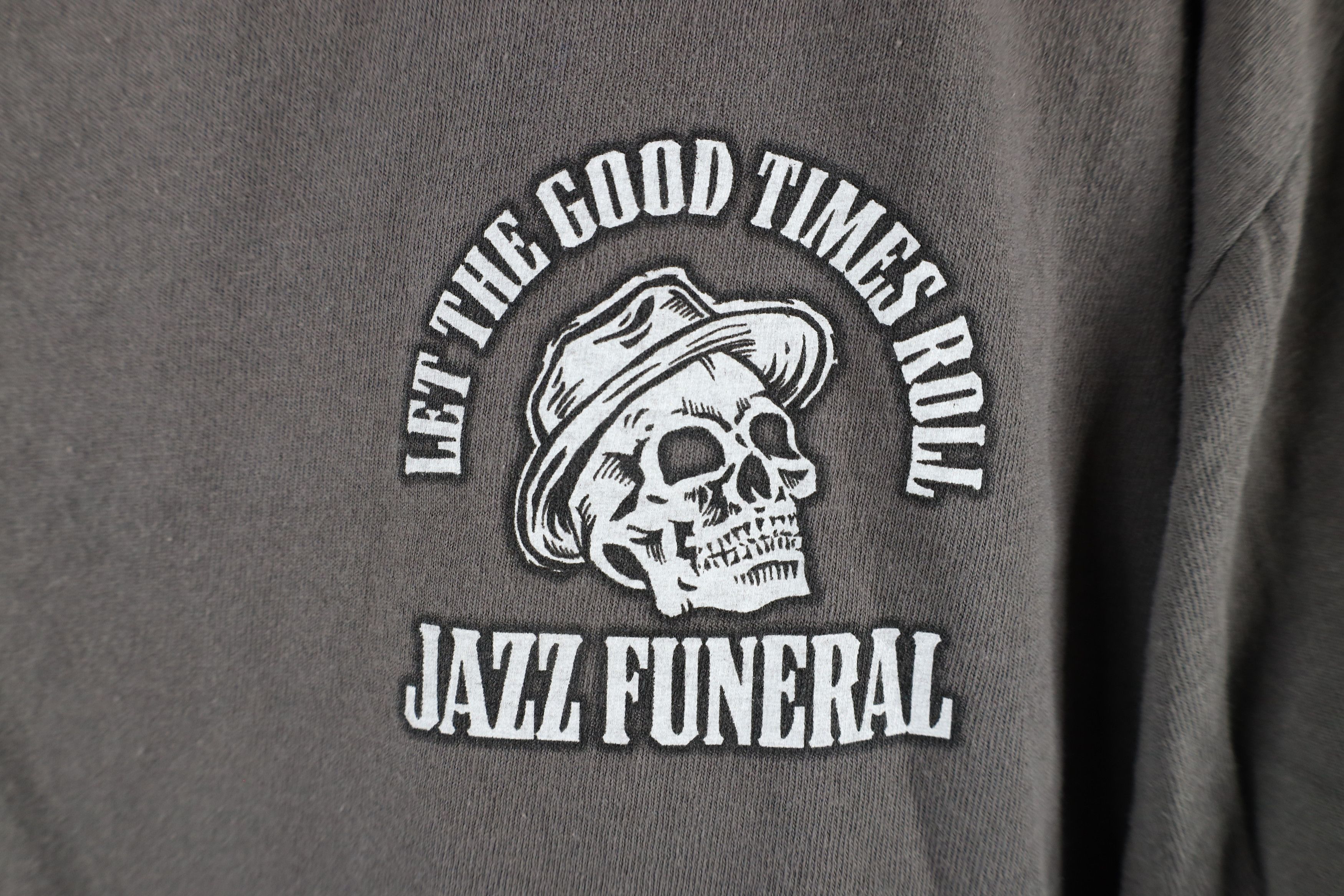 Vintage Vintage Streetwear the Good Times Roll Jazz Funeral T-Shirt Size US L / EU 52-54 / 3 - 4 Thumbnail
