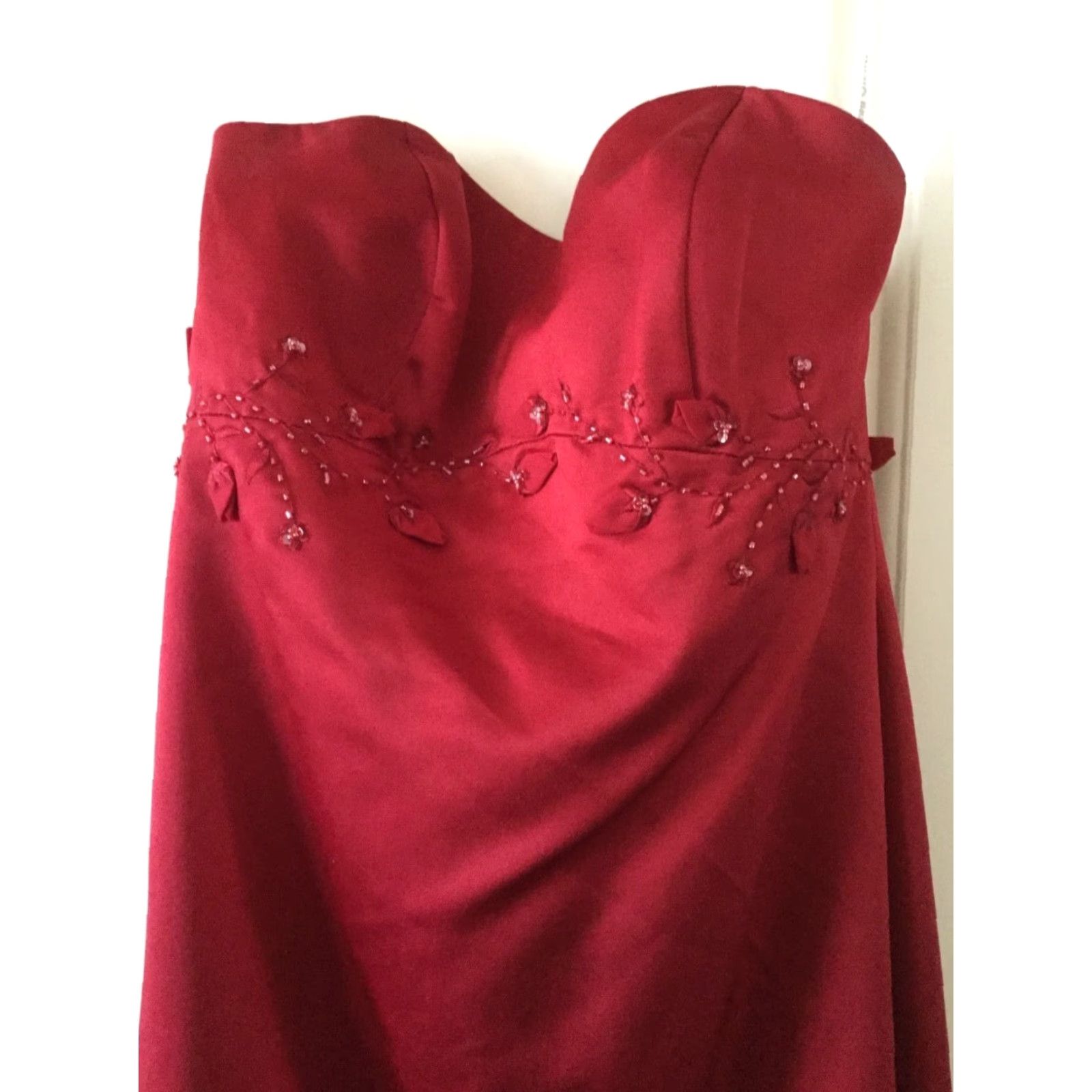 Vintage David's Bridal Bridesmaid Red Evening Dress Strapless Size 4 Appliqué Detail Size ONE SIZE - 3 Thumbnail