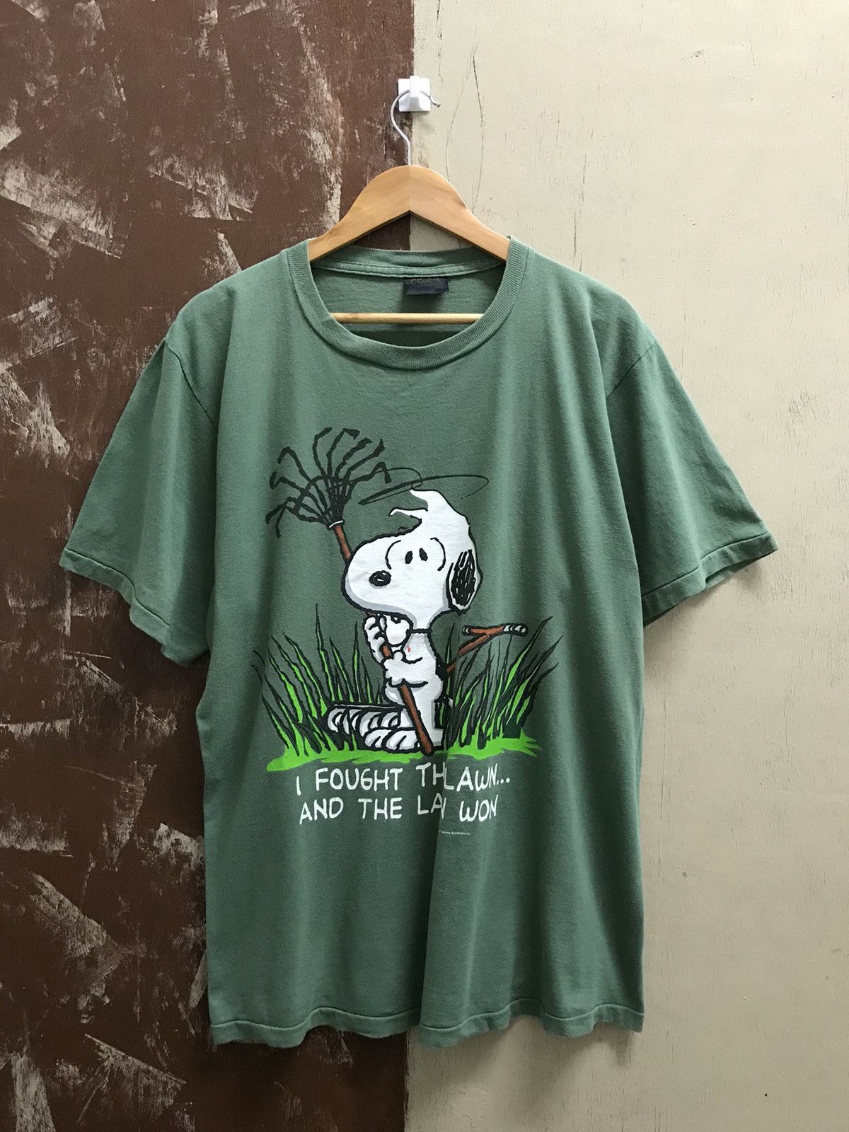 image of Vintage 90's Peanuts Cartoon T Shirt in Green, Men's (Size Large)