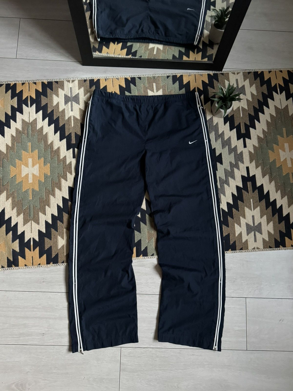 Nike Vintage Nike Nylon Y2K Swoosh Baggy Pants Size US 34 / EU 50 - 2 Thumbnail