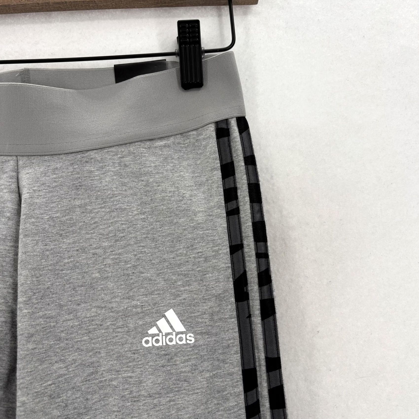 Adidas Adidas Essentials 3-Stripes Leggings Womens Small Gray Tight Fit Mid Rise Gym Size 28" / US 6 / IT 42 - 3 Thumbnail