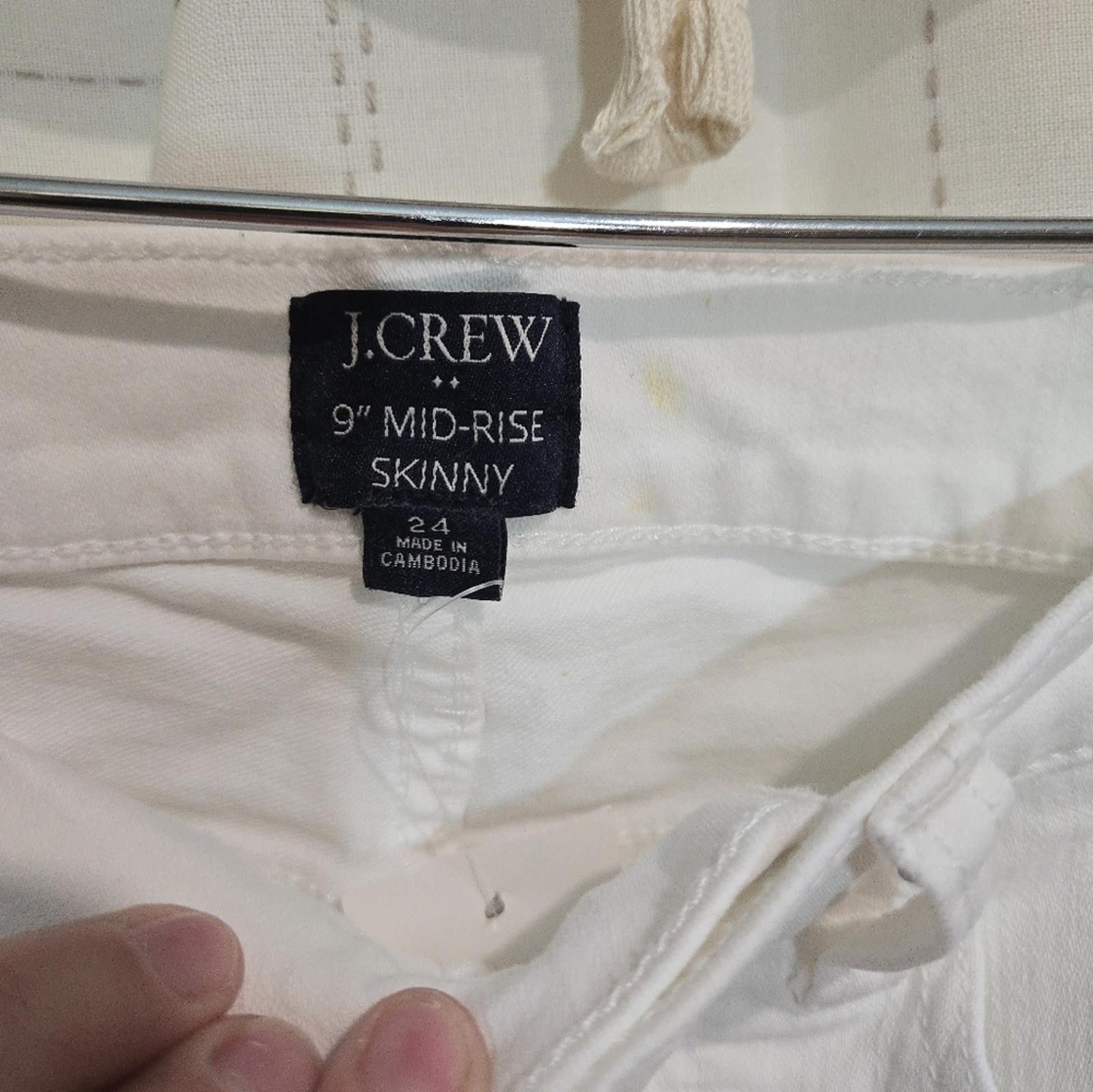 J.Crew J Crew 9" Mid-Rise Skinny Jean in Signature Stretch Size 24" / US 00 / IT 34 - 4 Thumbnail
