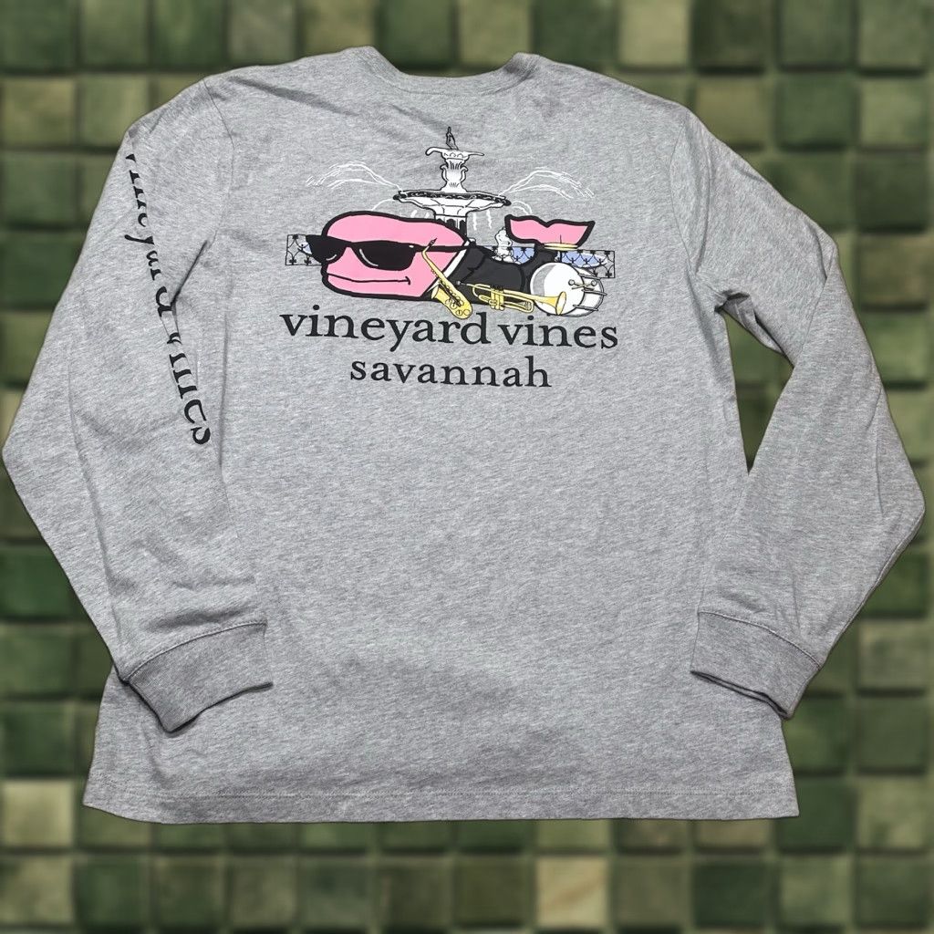 Vineyard Vines Vineyard Vines T Shirt Mens Medium Gray Double Sided Longsleeve Savannah Georgia Shirt Mens Regular Gray All Seasons Breathable Logo 2020s Adult Men Size US M / EU 48-50 / 2 - 1 Thumbnail