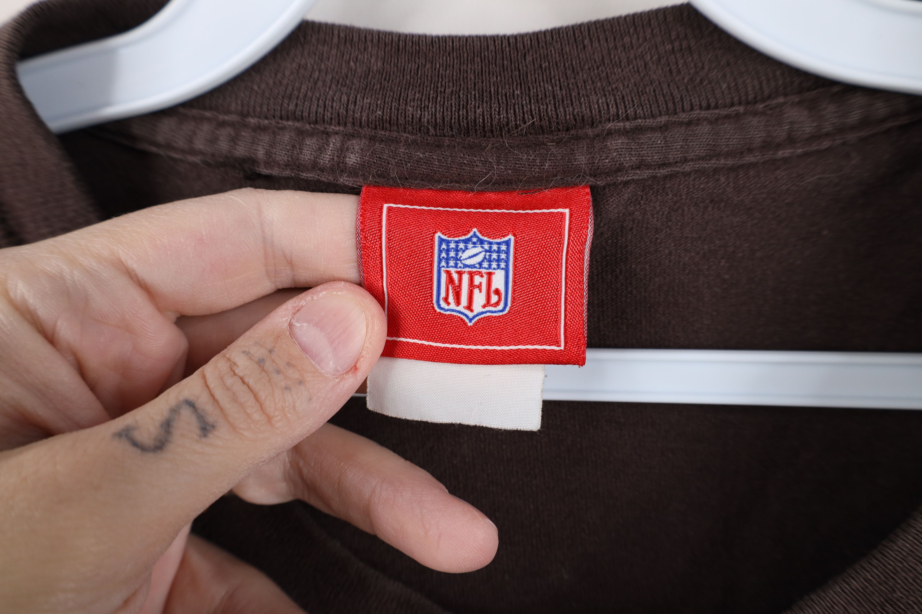 Vintage Vintage NFL Spell Out Cleveland Browns Football T-Shirt Size US XXL / EU 58 / 5 - 10 Thumbnail