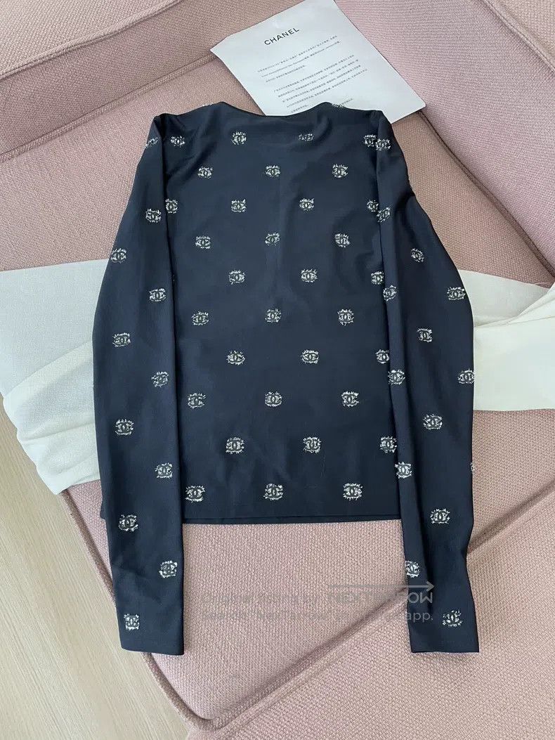 Chanel Chanel Black full logo full double C bottom long sleeves Size M / US 6-8 / IT 42-44 - 4 Thumbnail