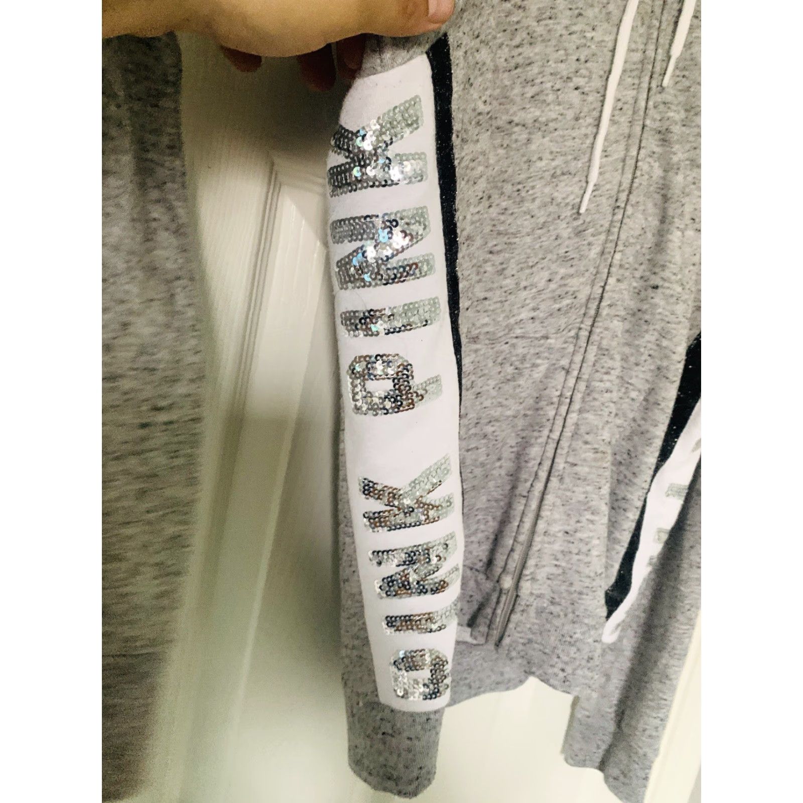 Victoria's Secret VINTAGE Victoria's Secret Pink Full Zip Bling Sequin Sweatshirt Hoodie Gray L Womens Size L / US 10 / IT 46 - 3 Thumbnail