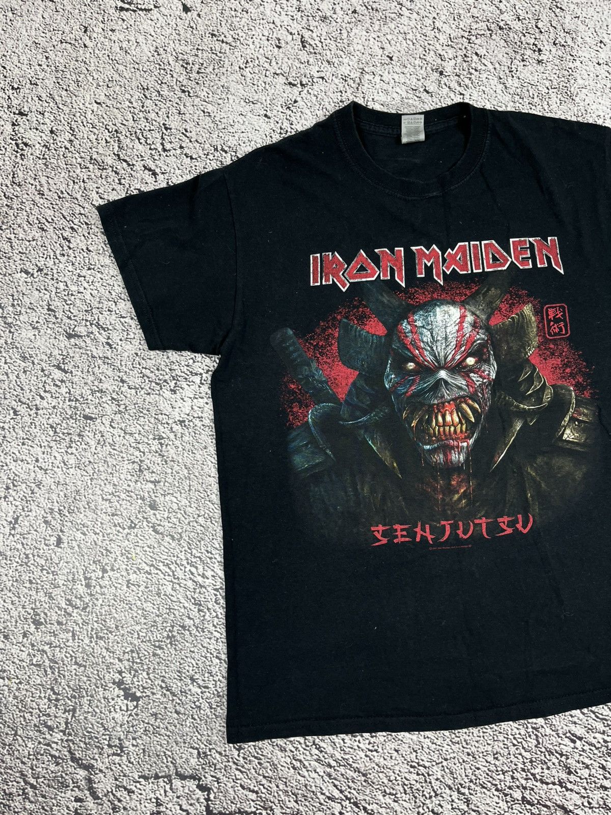 Band Tees Vintage Y2K Iron Maiden rock big logo tee size M Size US M / EU 48-50 / 2 - 2 Thumbnail
