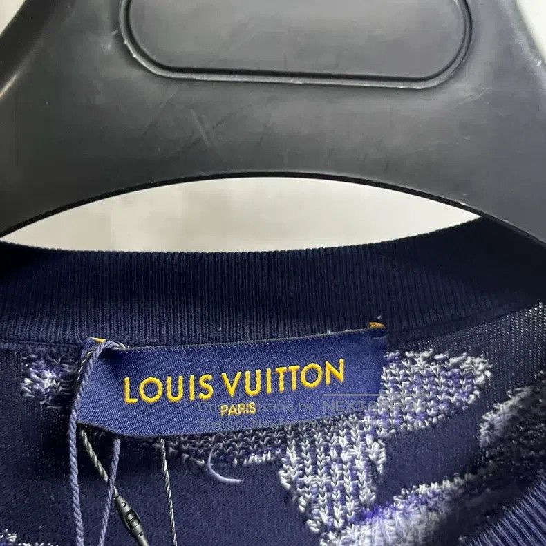 Louis Vuitton Louis Vuitton Blue ink-printed short-sleeved T-shirt Size US L / EU 52-54 / 3 - 2 Thumbnail
