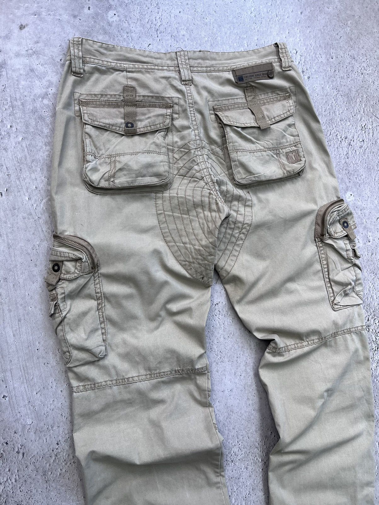 Issey Miyake × Japanese Brand × Tete Homme 2000s Tete Home Multipocket Bondage Cargo Pants Size US 33 - 12 Thumbnail