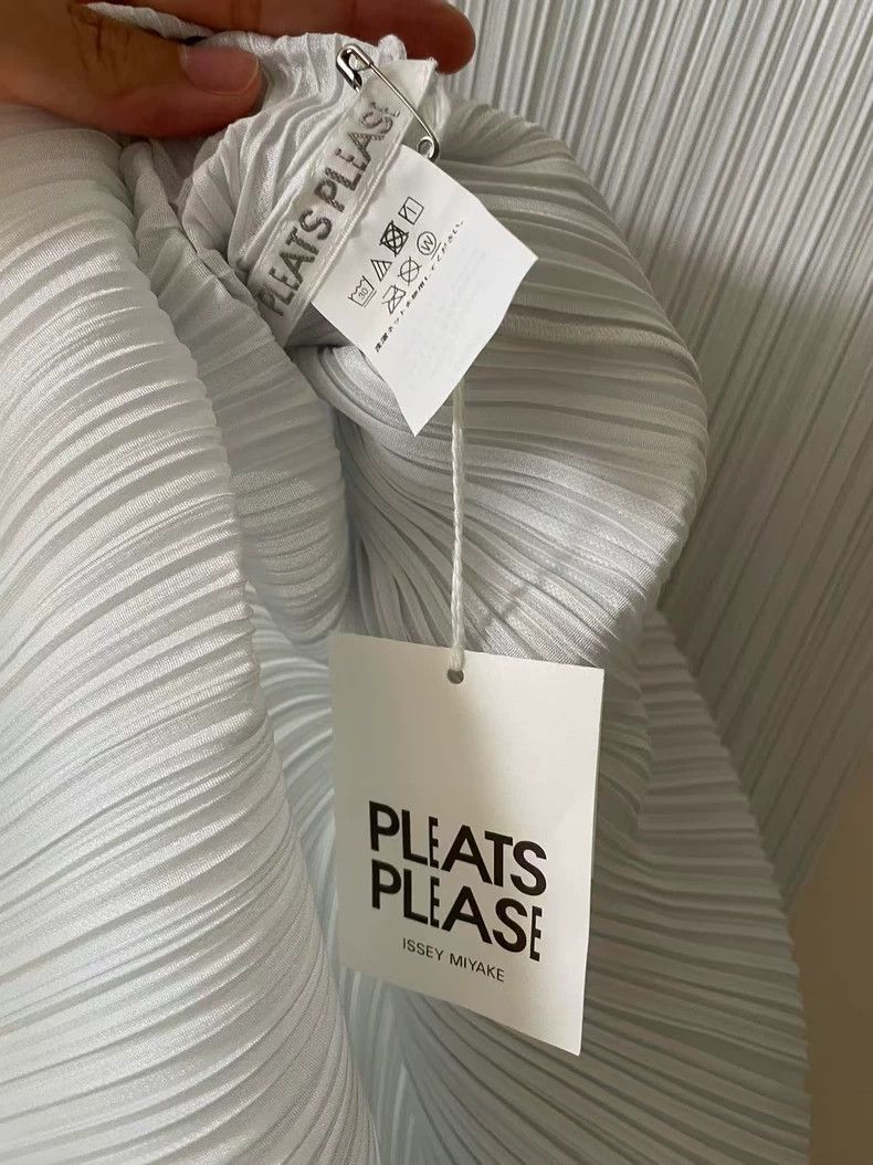 Issey Miyake Issey Miyake size:3 Ice-white pleated dress Size S / US 4 / IT 40 - 3 Thumbnail