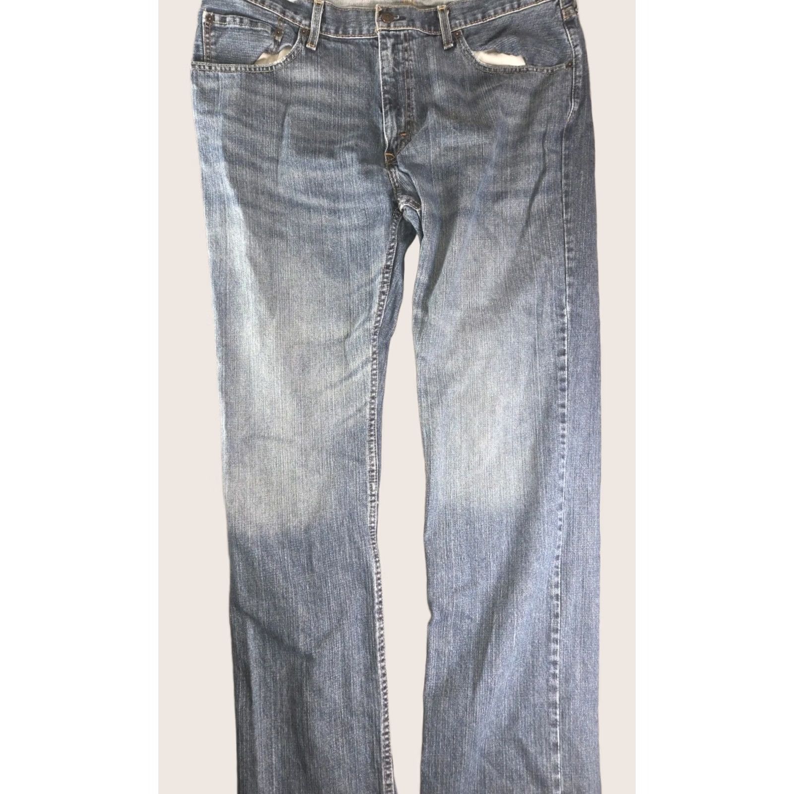 Levi's VINTAGE Levi's Jeans Mens 38x34 Blue Denim 559 Relaxed Straight Y2K Faded Size US 38 / EU 54 - 1 Thumbnail