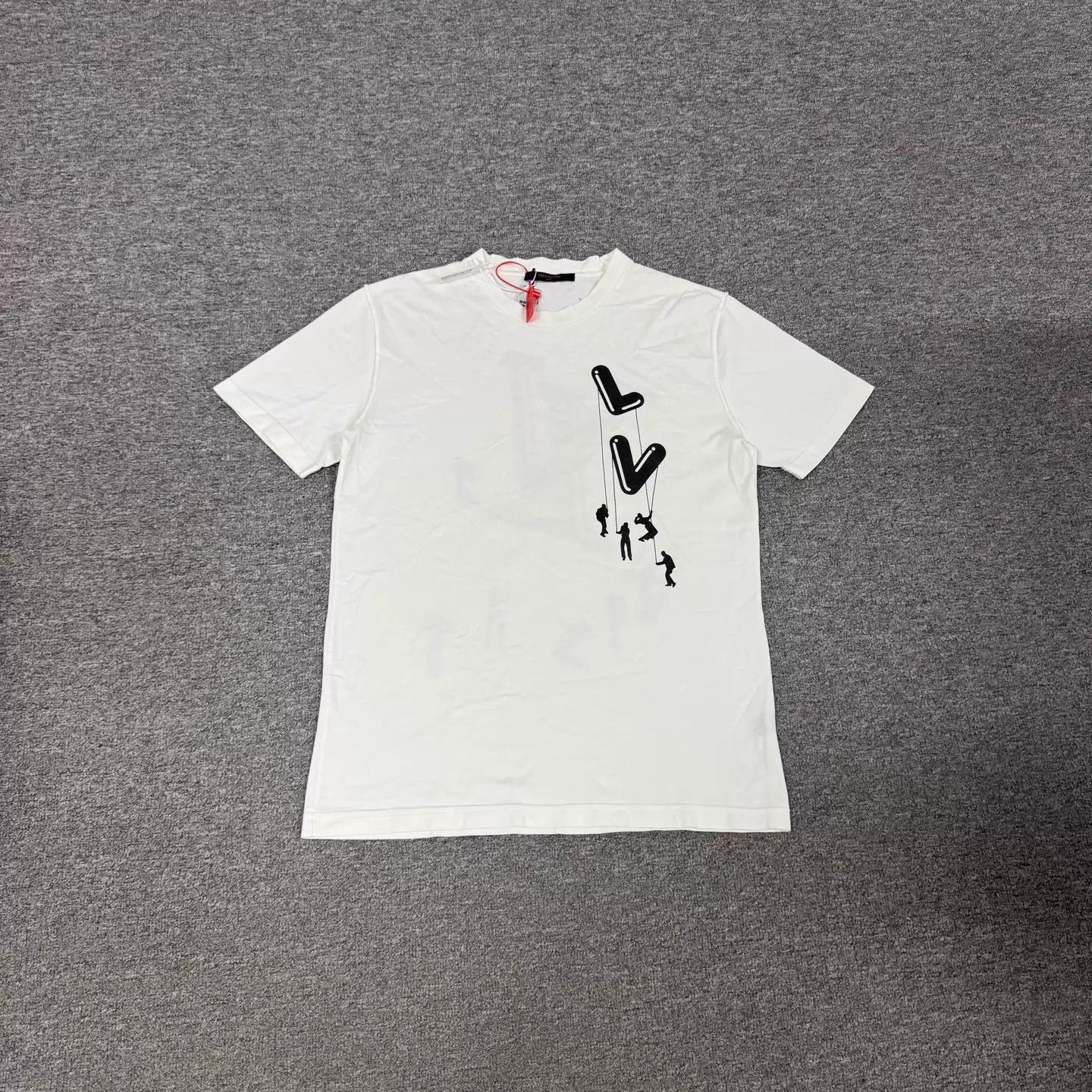 Louis Vuitton LV Balloon Swing Parachute Print Crew SS Tee L Size L / US 10 / IT 46 - 1 Thumbnail