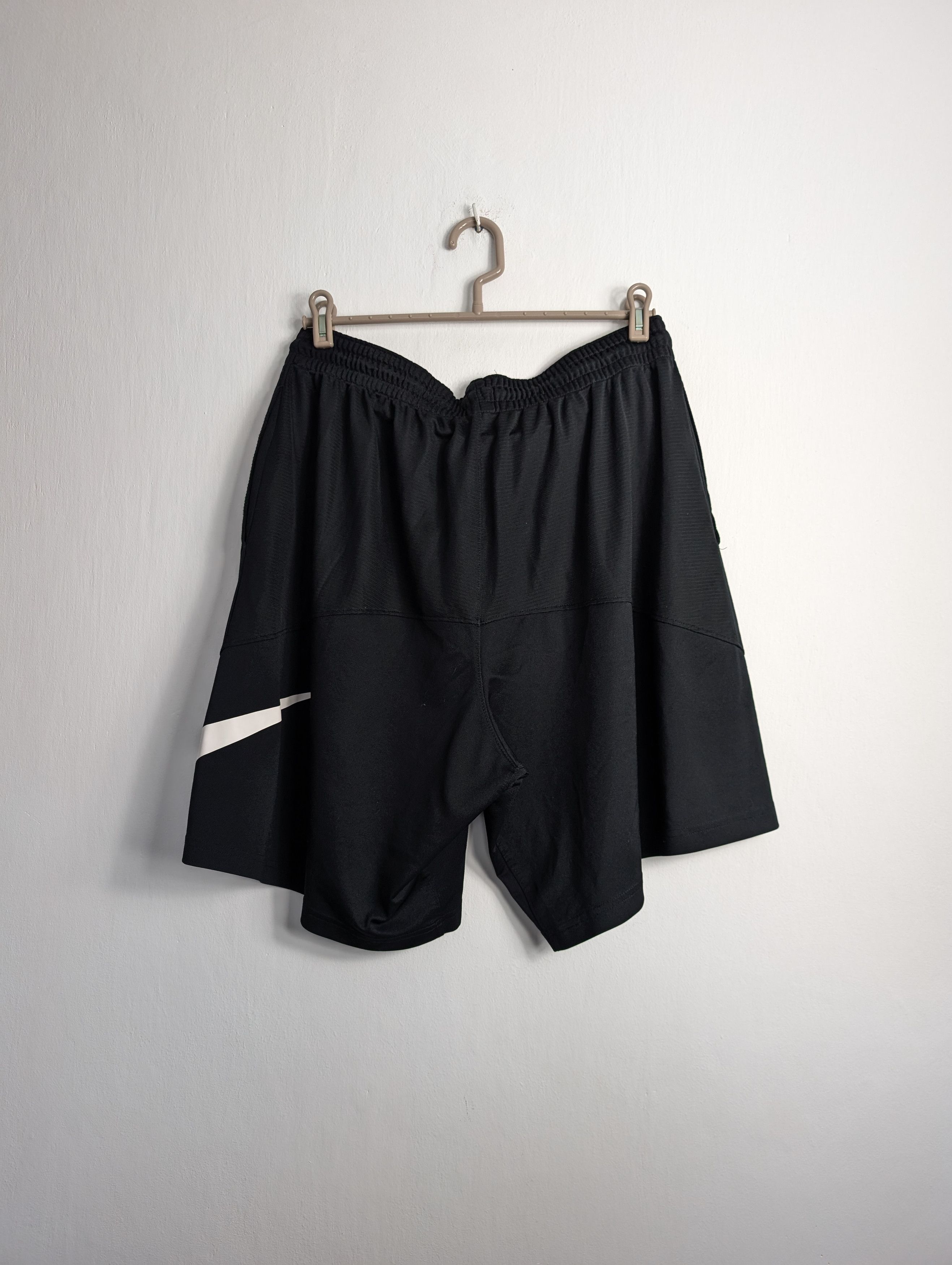 Nike Nike Sportswear Shorts Swoosh Size US 42 / EU 58 - 3 Thumbnail