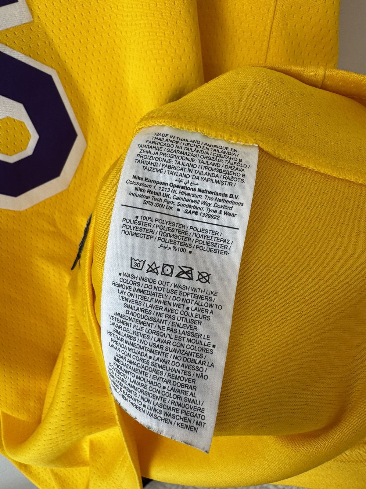 Nike James #6 Los Angeles Lakers Basketball Jersey NBA Shirt Kit Size US M / EU 48-50 / 2 - 14 Thumbnail