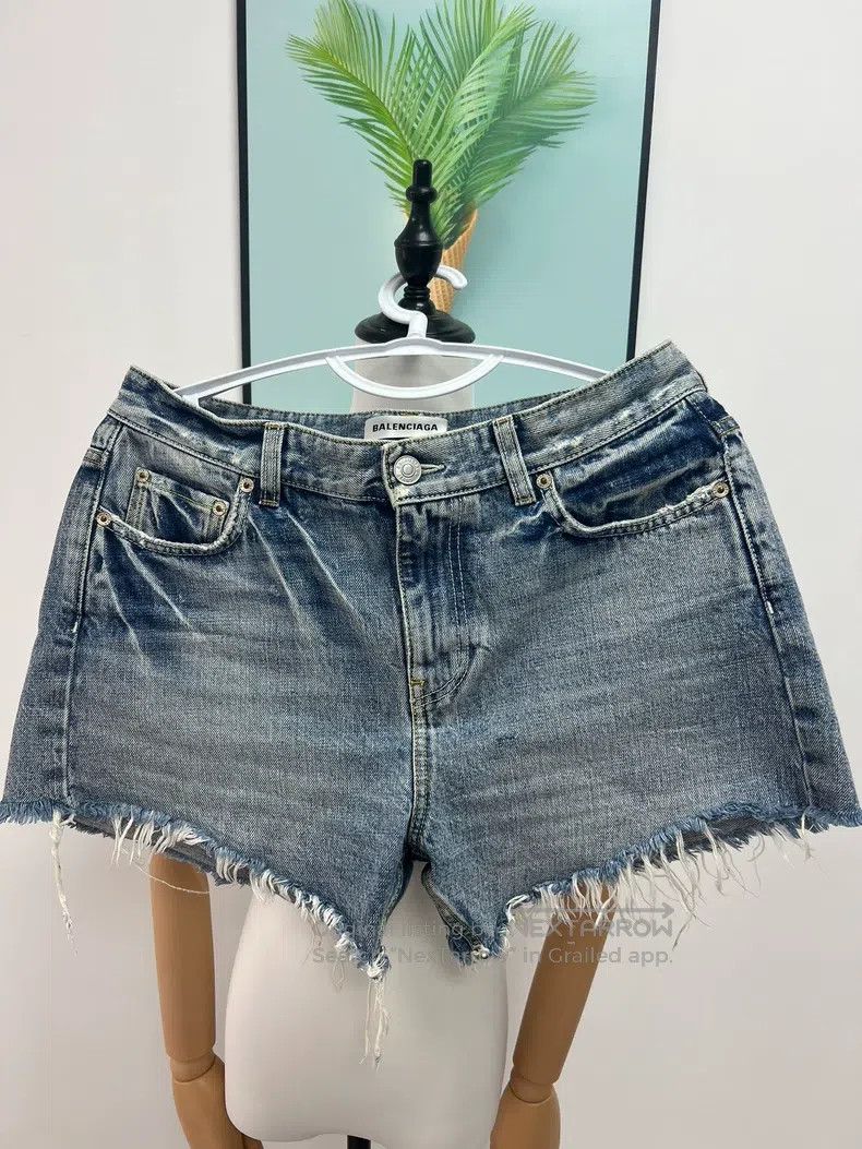 Balenciaga Balenciaga Denim shorts, size 28, blue Size 28" / US 6 / IT 42 - 1 Thumbnail