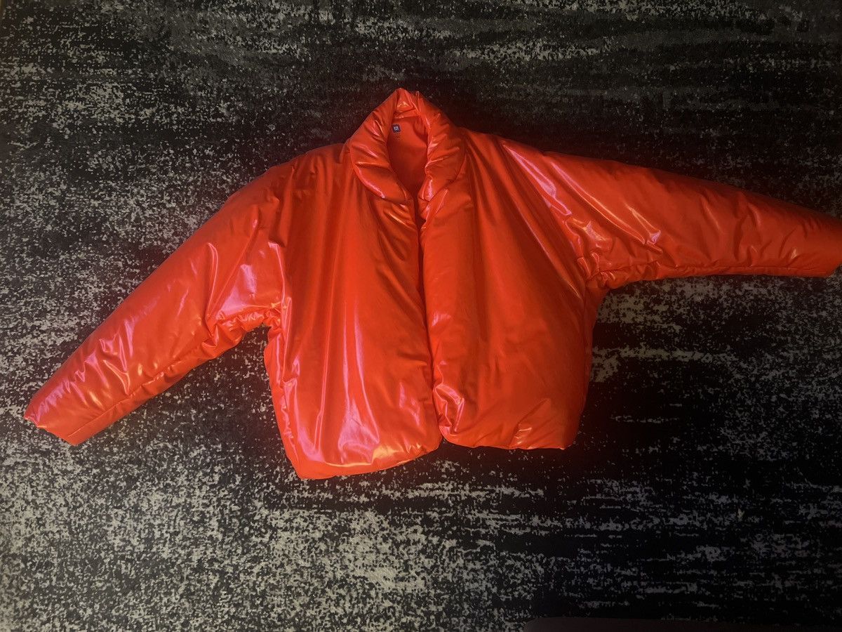 yeezy gap red round jacket