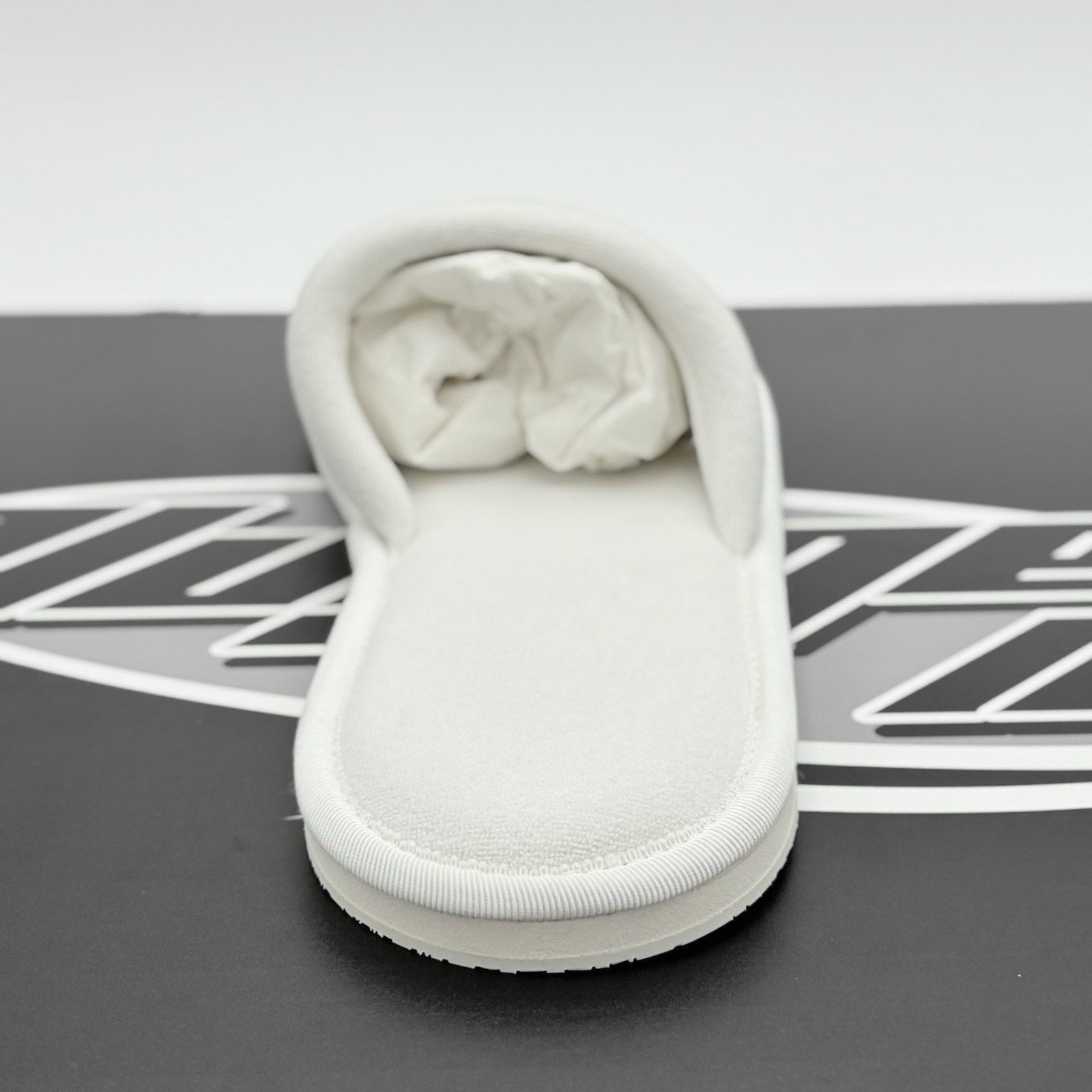 Chrome Hearts Chrome Hearts Horseshoe Hotel Slippers ' White ' | New! Size US 9 / EU 42 - 3 Thumbnail