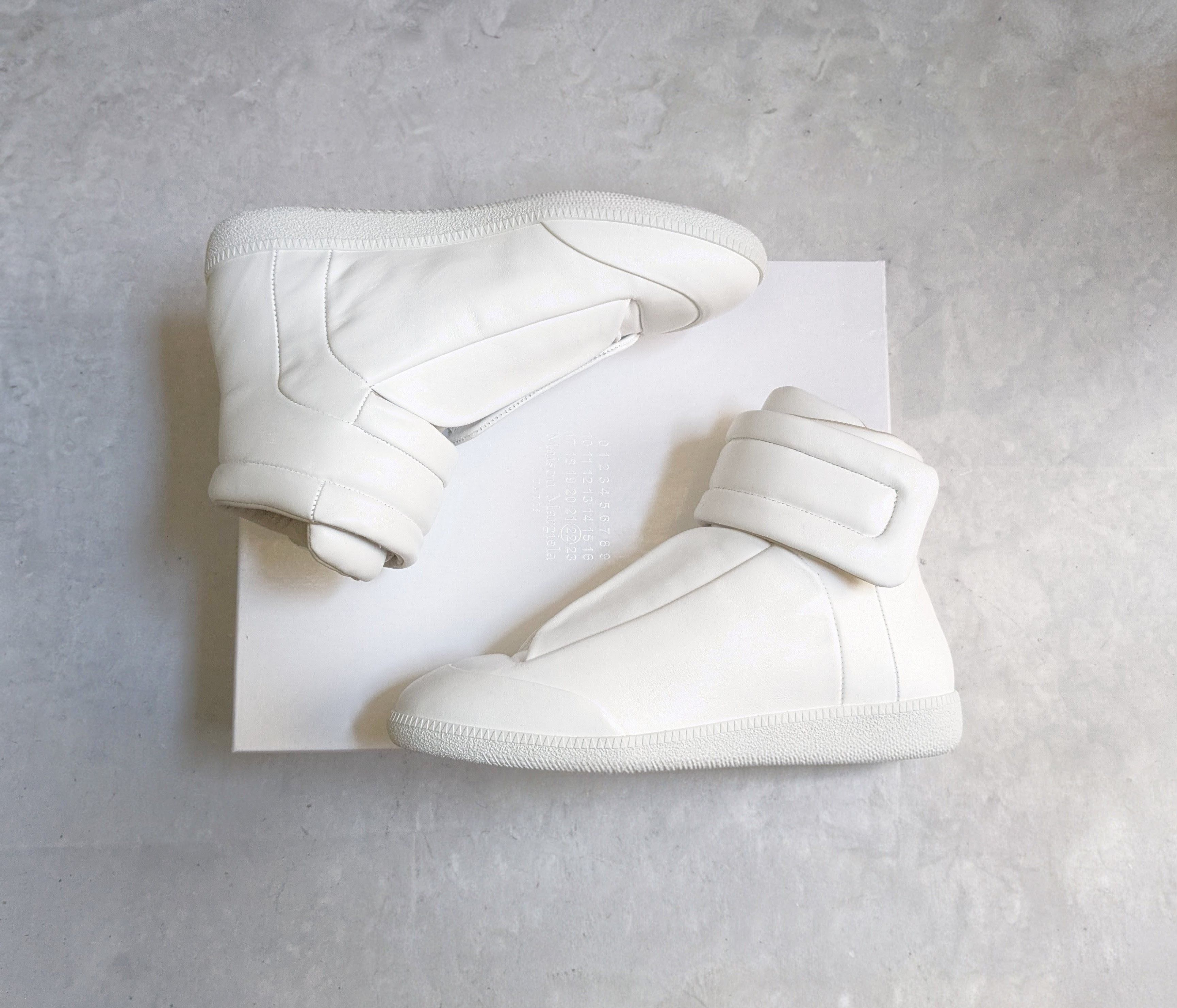 Maison Margiela Maison Margiela Future Sneakers White 11 44 High Tops Size US 11 / EU 44 - 1 Thumbnail