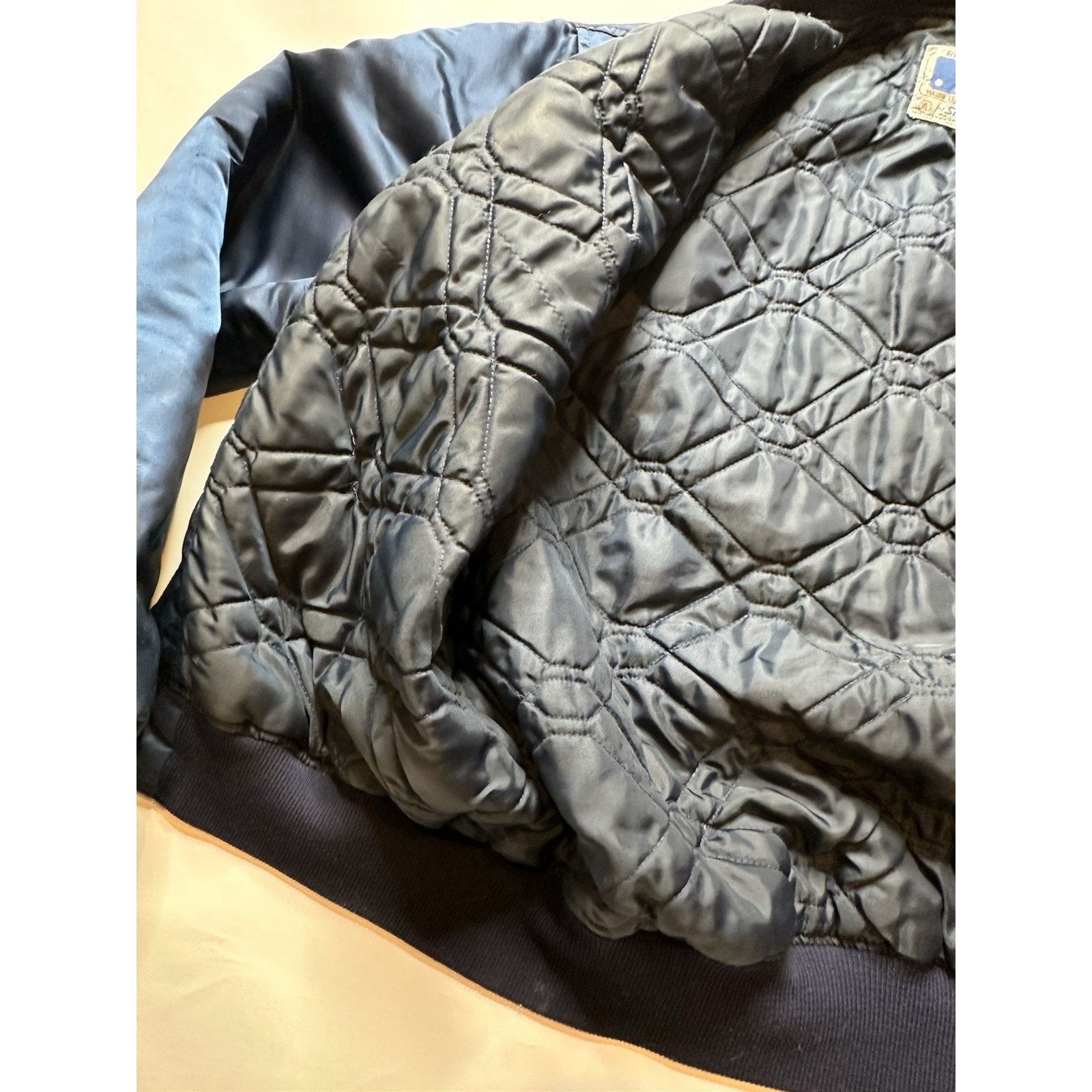 Starter VINTAGE 80s New York Yankees STARTER Satin Jacket XL Bomber Size US XL / EU 56 / 4 - 15 Thumbnail